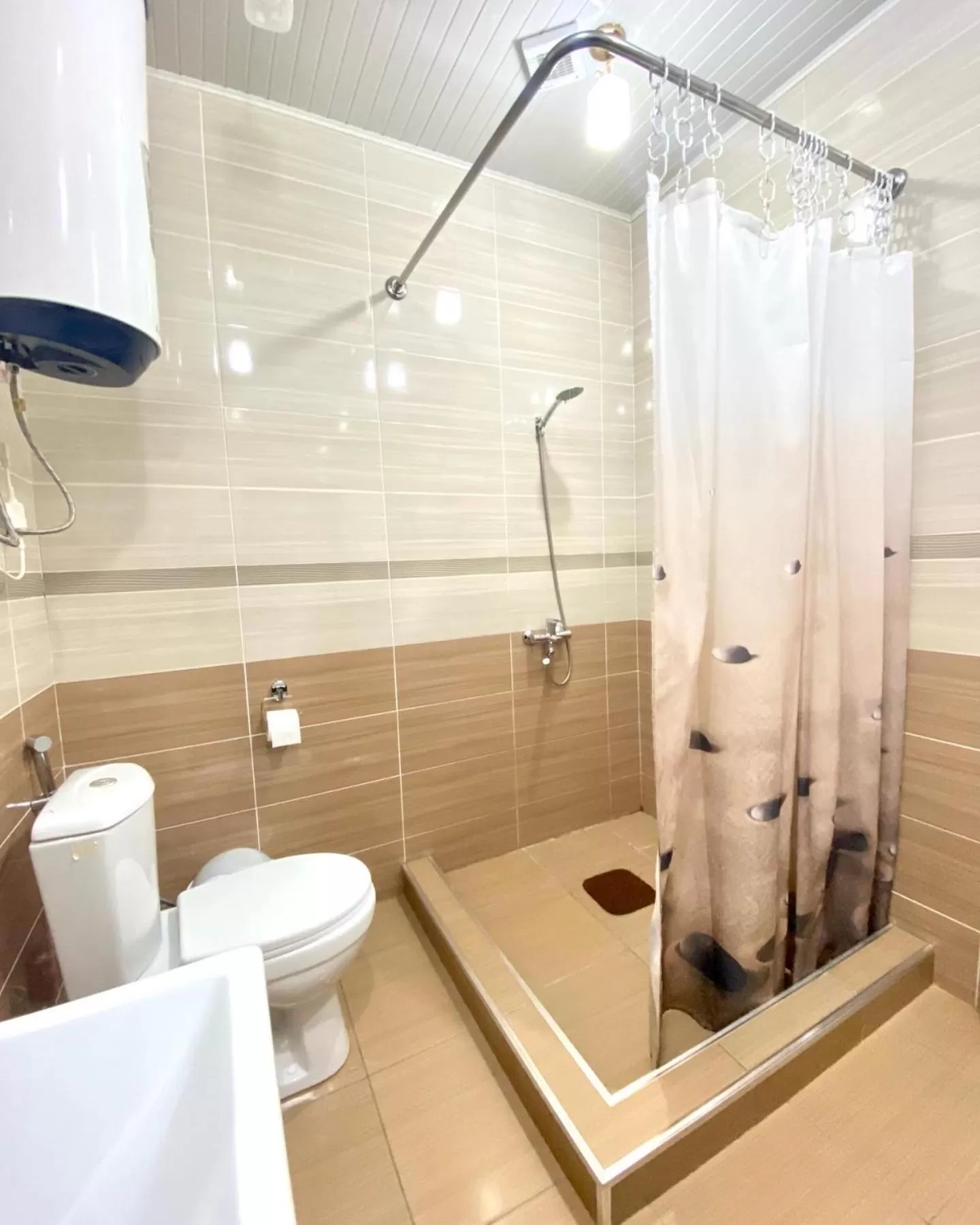 Shower in Caravan Hotel
