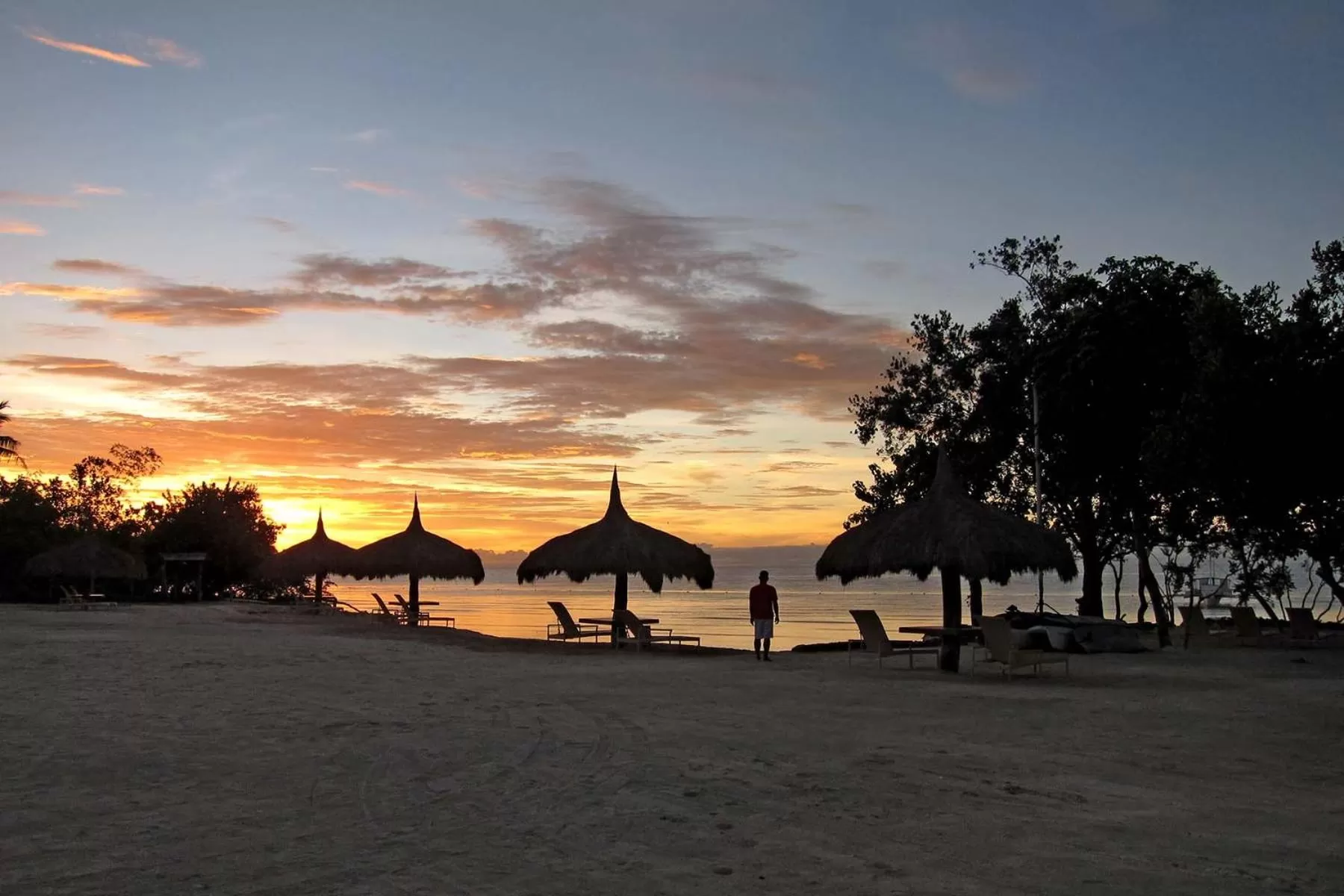 Beach in Bluewater Panglao Beach Resort