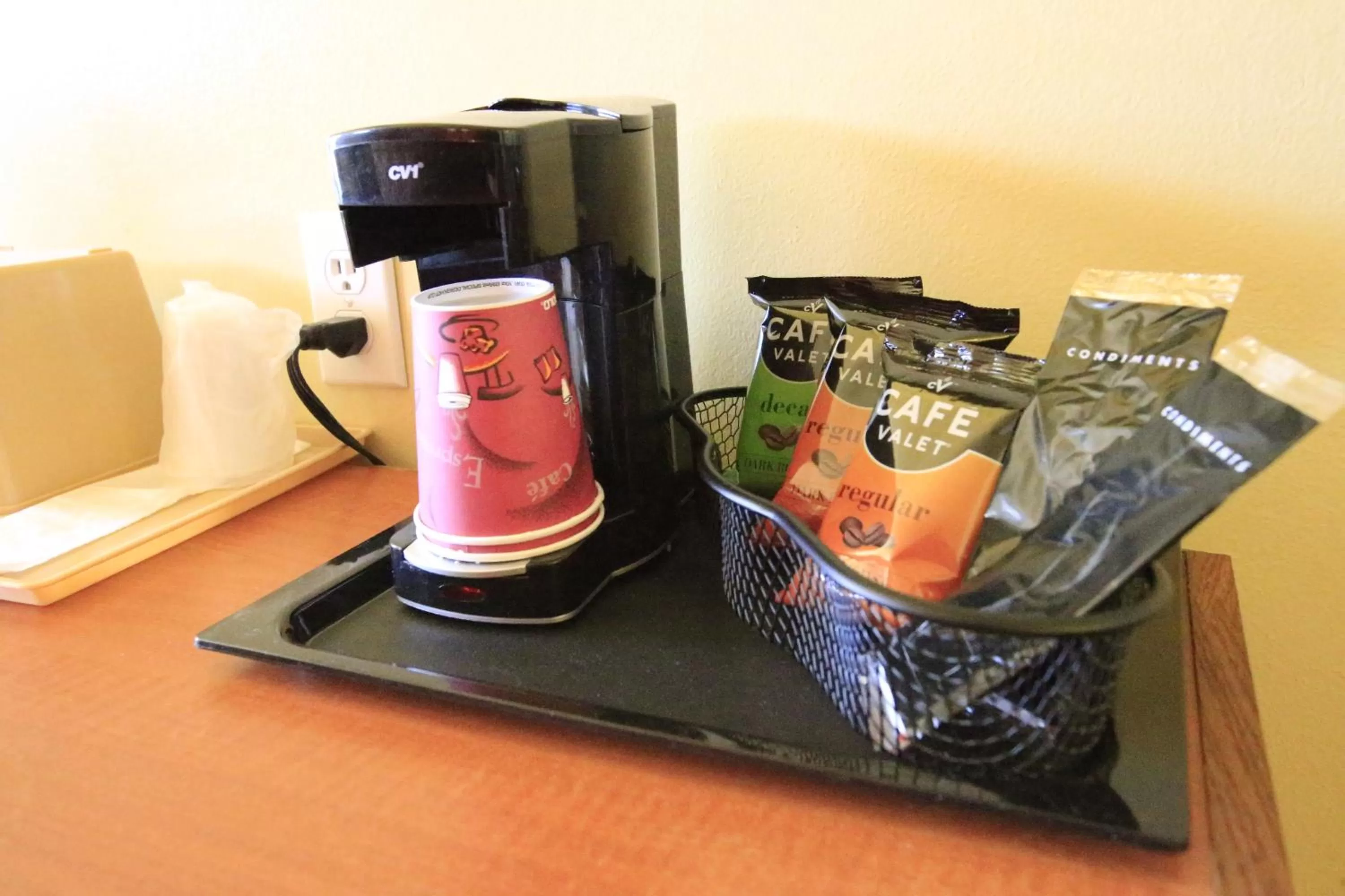 Coffee/tea facilities in Shamrock Country Inn