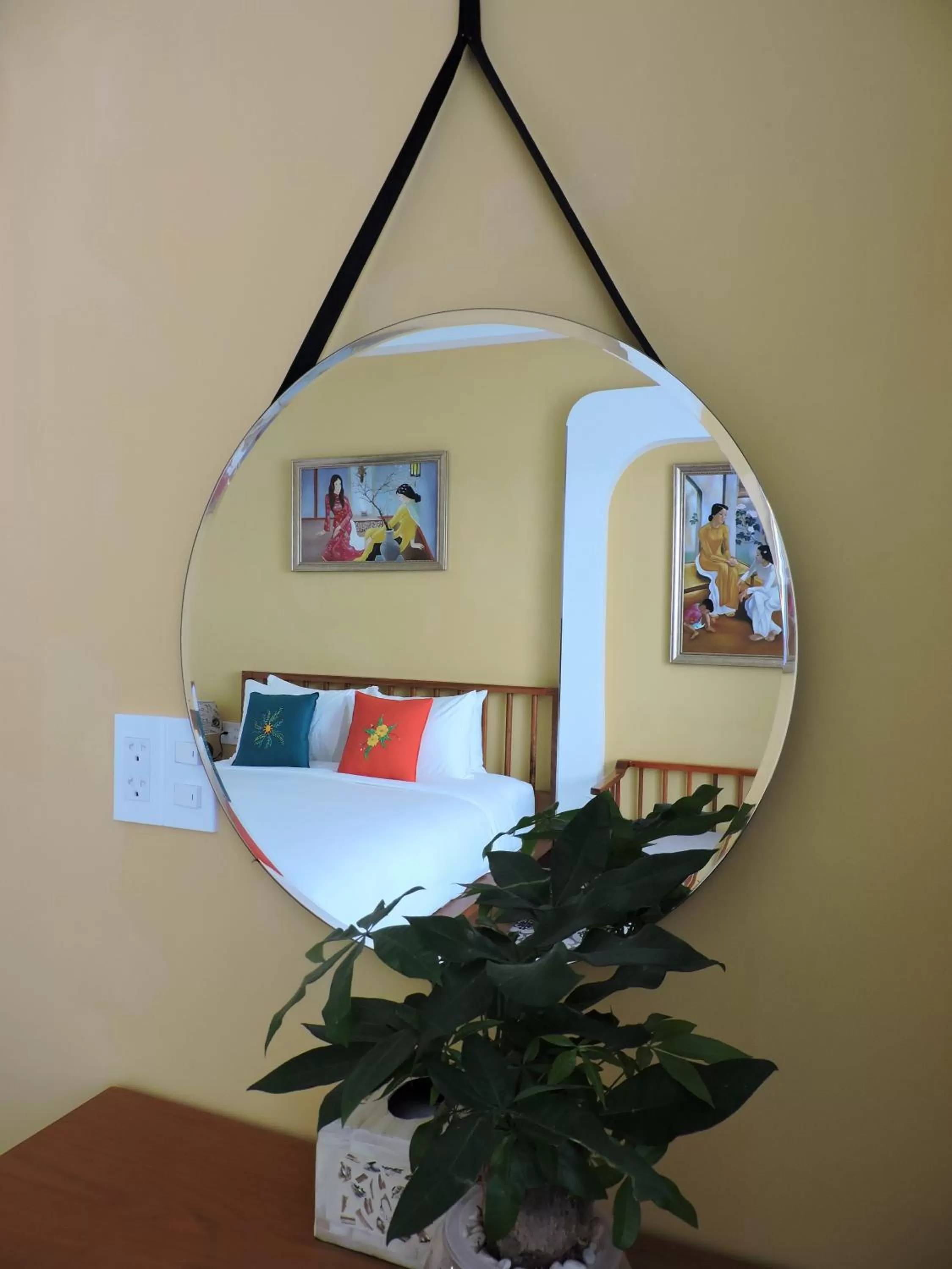 Bedroom, Bed in Chez Mimosa Local - Free Laundry