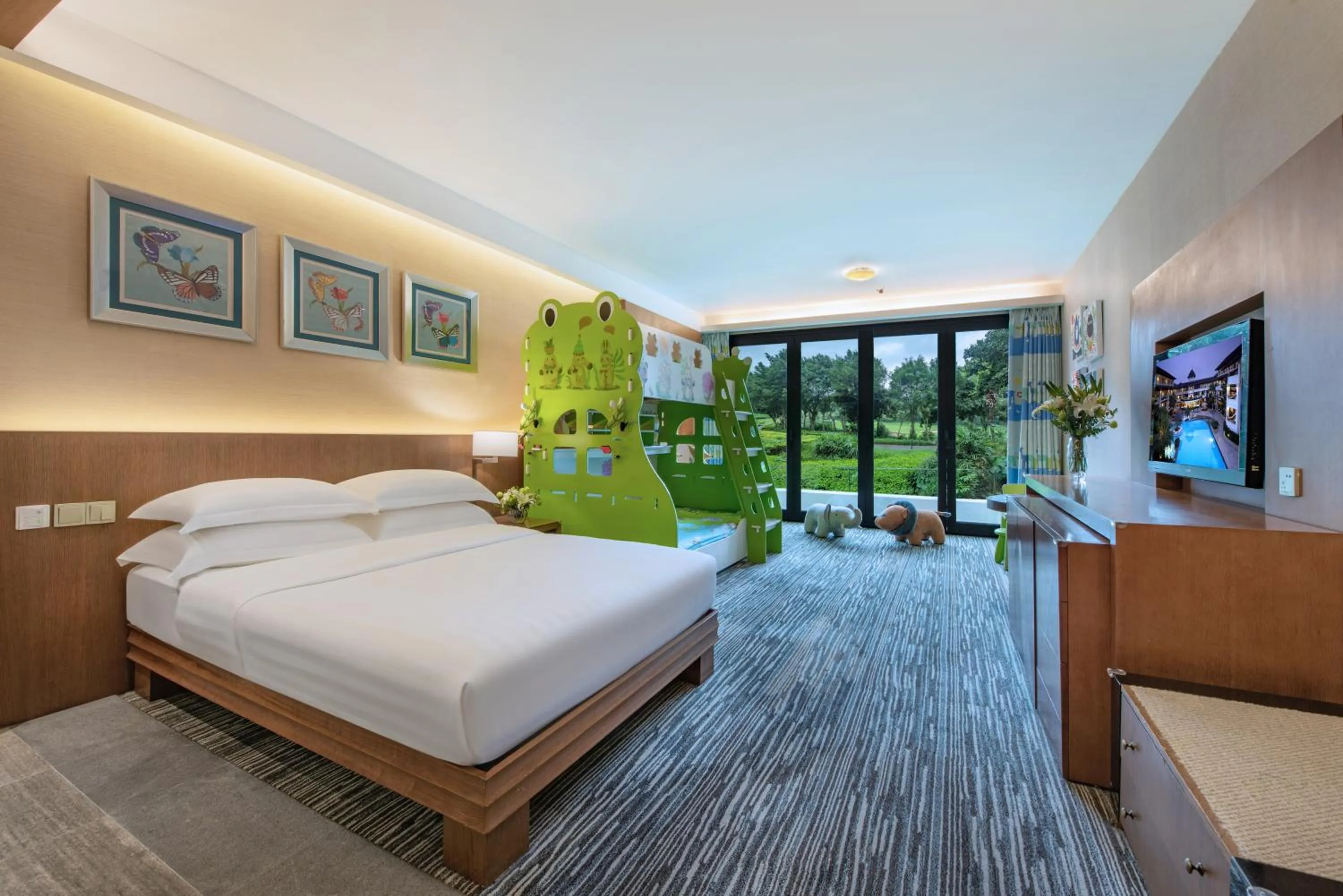 children, Bed in Mission Hills Hotel Resorts Shenzhen