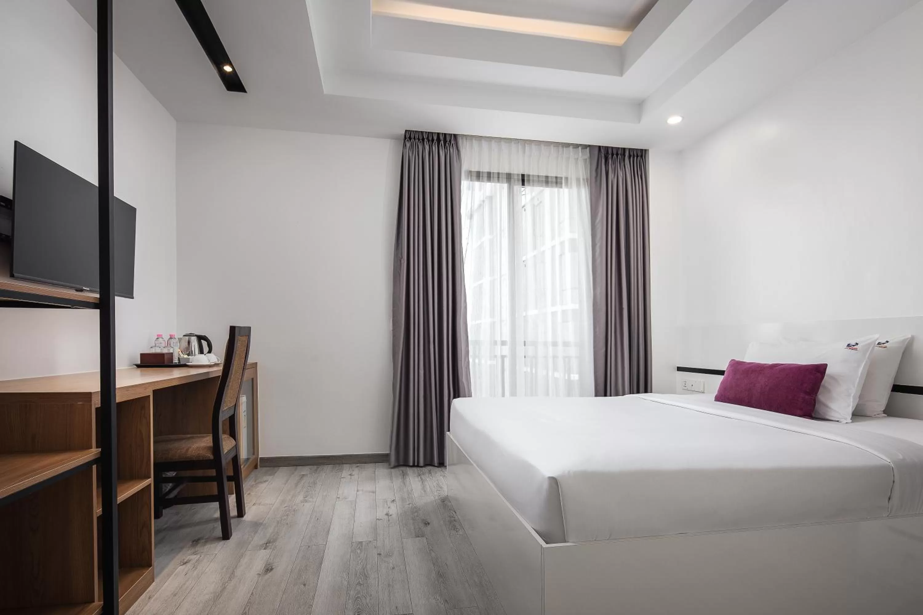 View (from property/room), Bed in King Grand Boutique Hotel