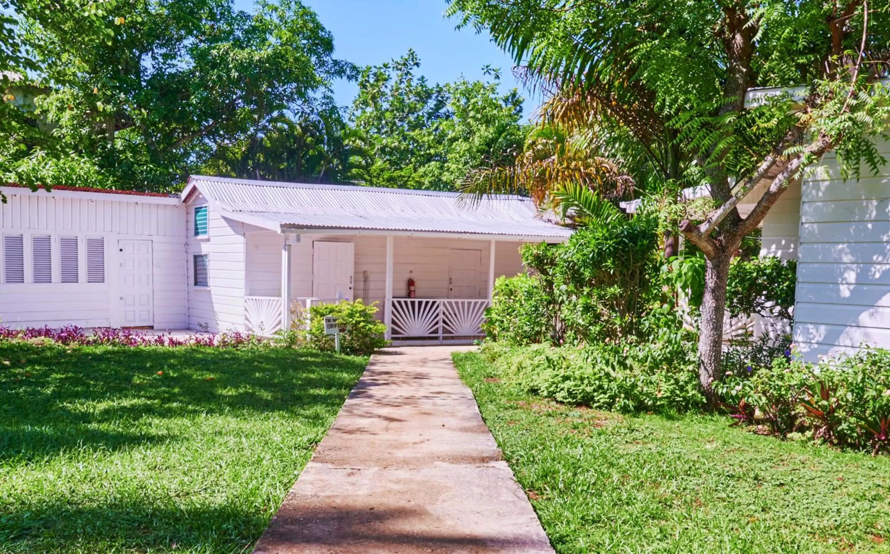 Property building in Yellow Bird Sea