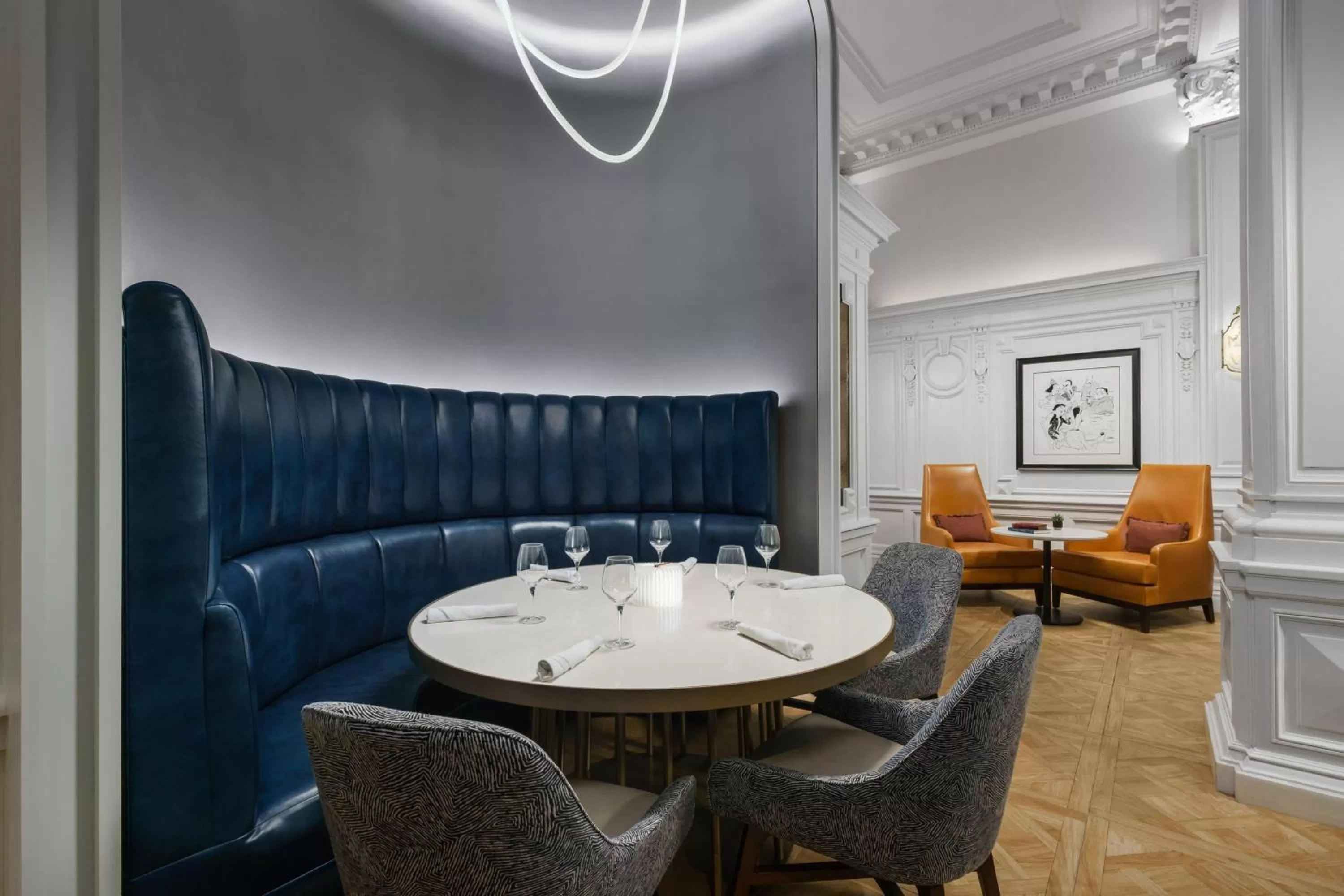 Lounge or bar in The Algonquin Hotel Times Square, Autograph Collection