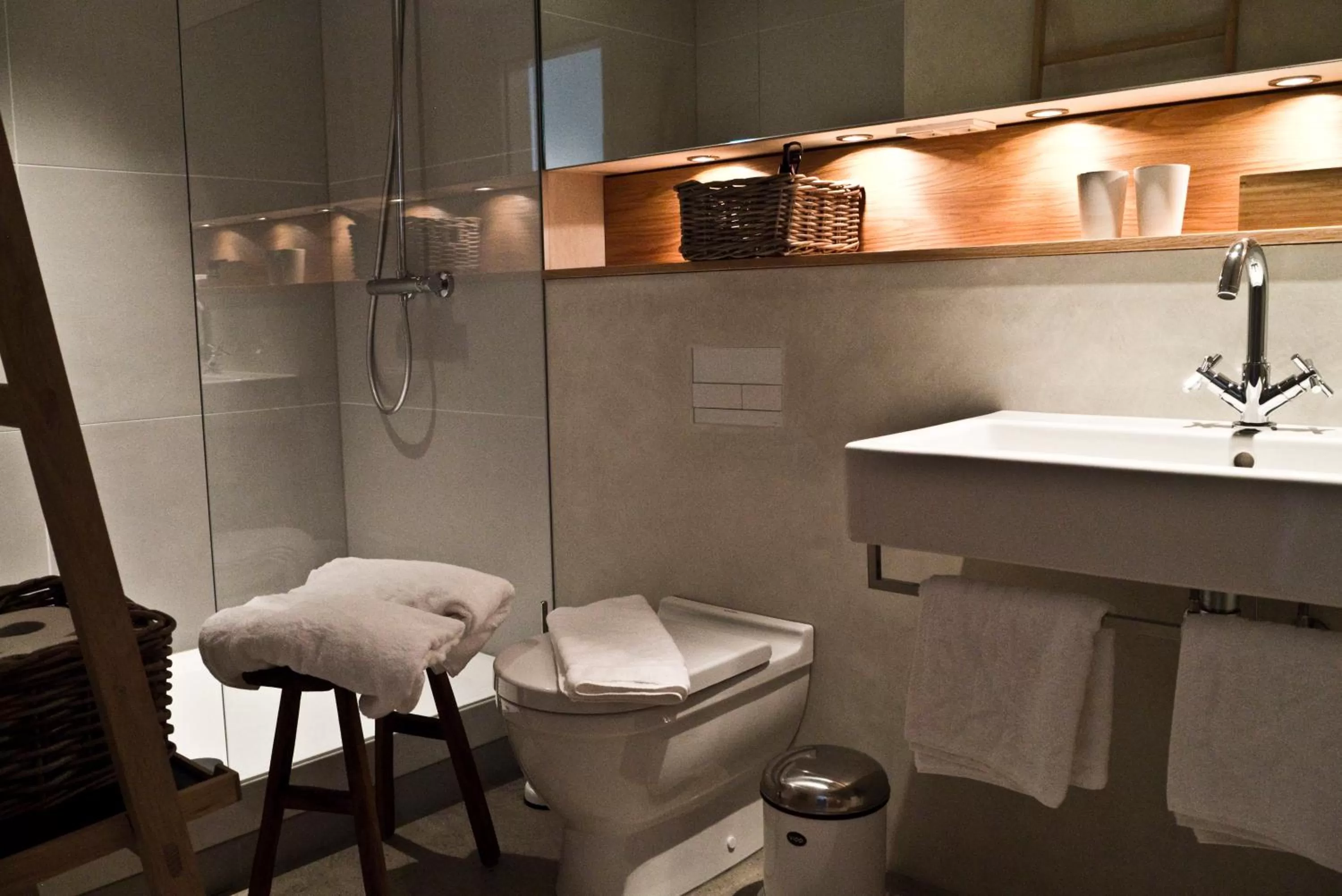 Toilet in Speicher7 Hotel