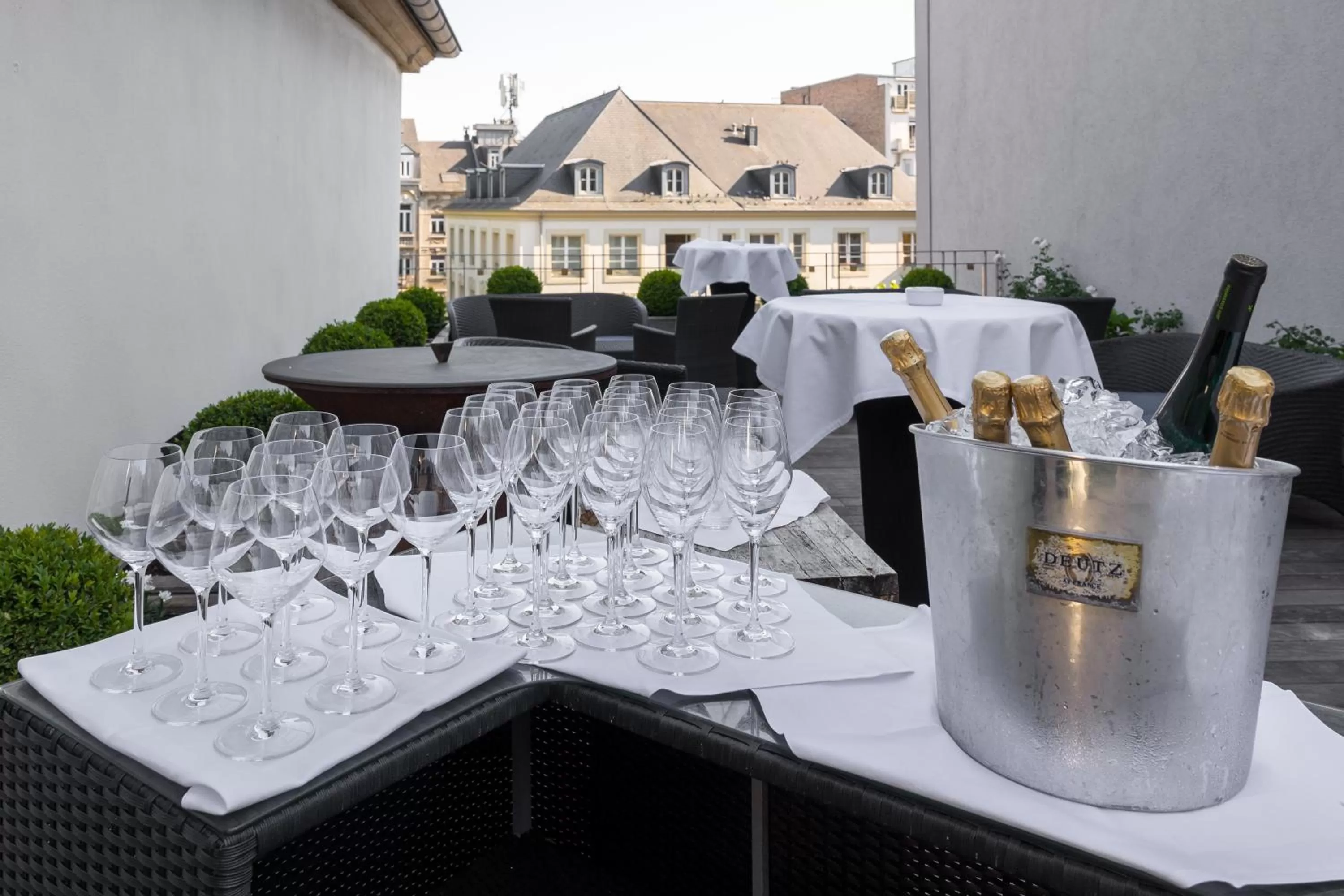 Banquet/Function facilities in Hotel Le Place d'Armes - Relais & Châteaux