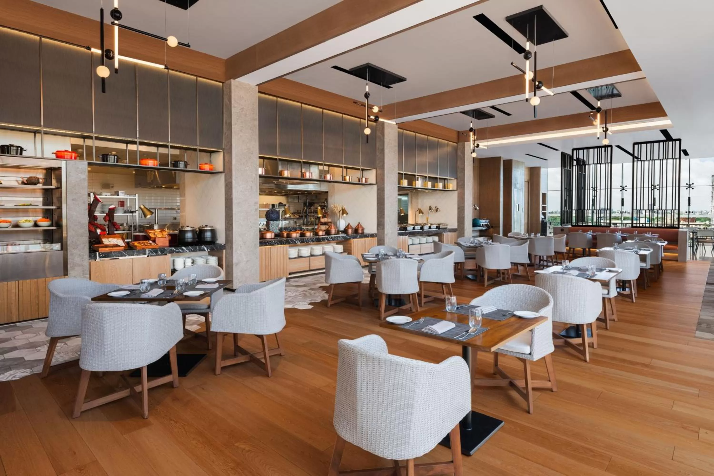 Kitchen or kitchenette in Courtyard by Marriott Colombo