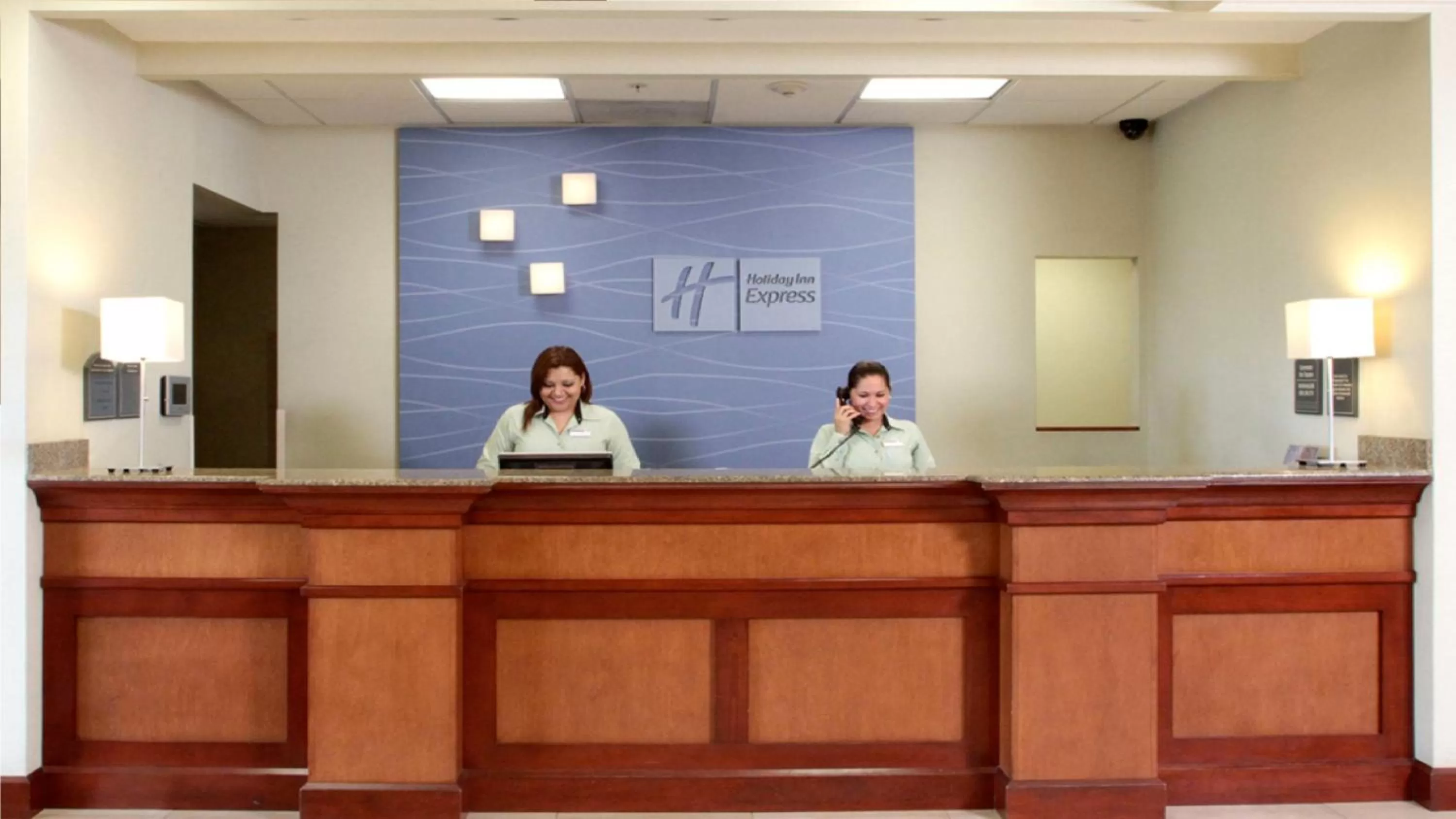 Property building in Holiday Inn Express & Suites Monterrey Aeropuerto by IHG