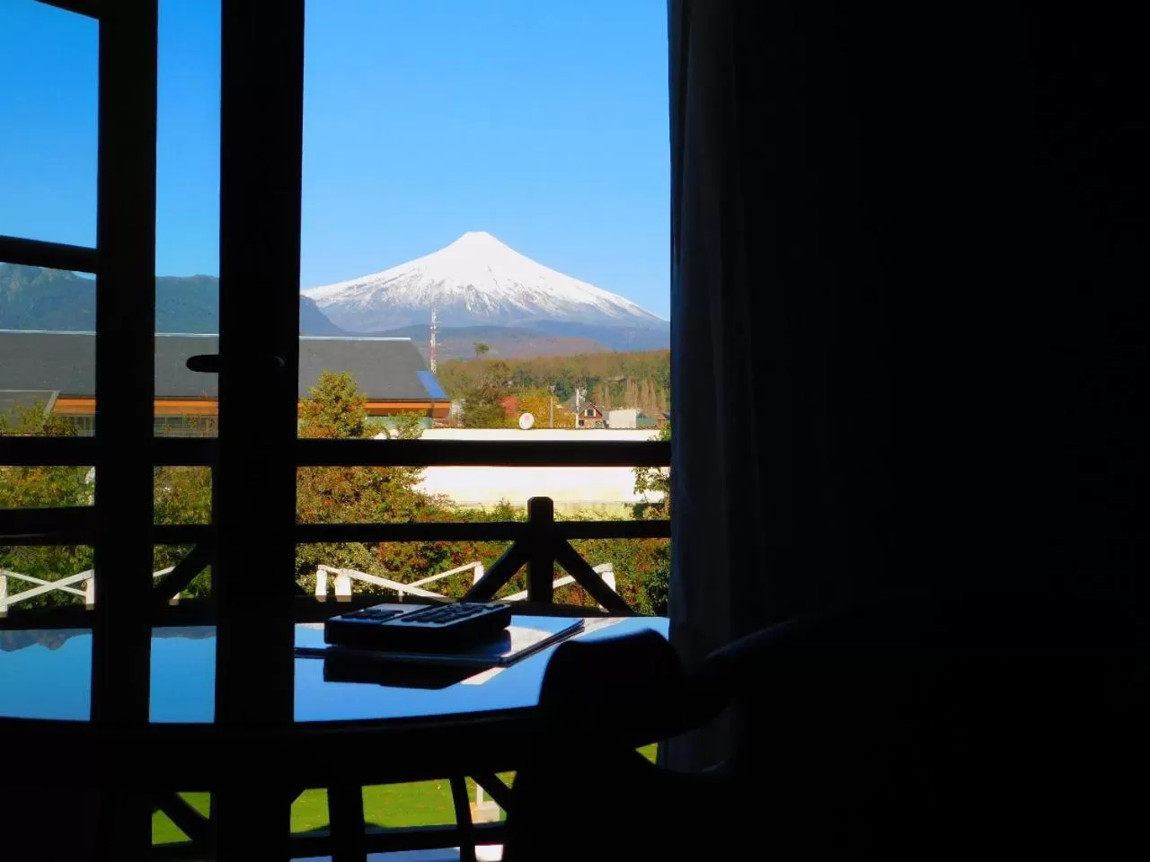 King Room with Pool View in Hotel Inti Kuyen Plaza