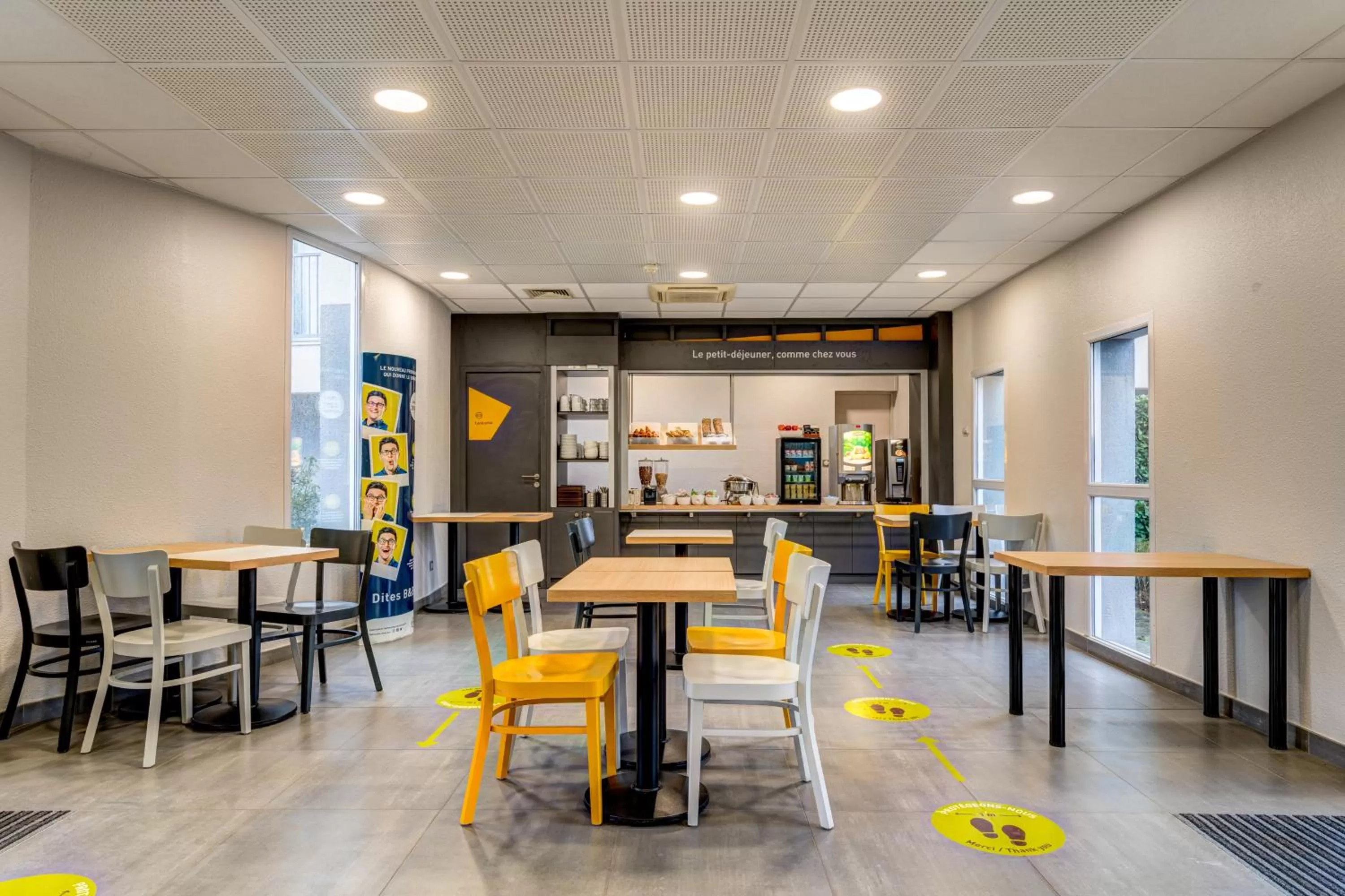 Breakfast in B&B HOTEL Saint-Witz