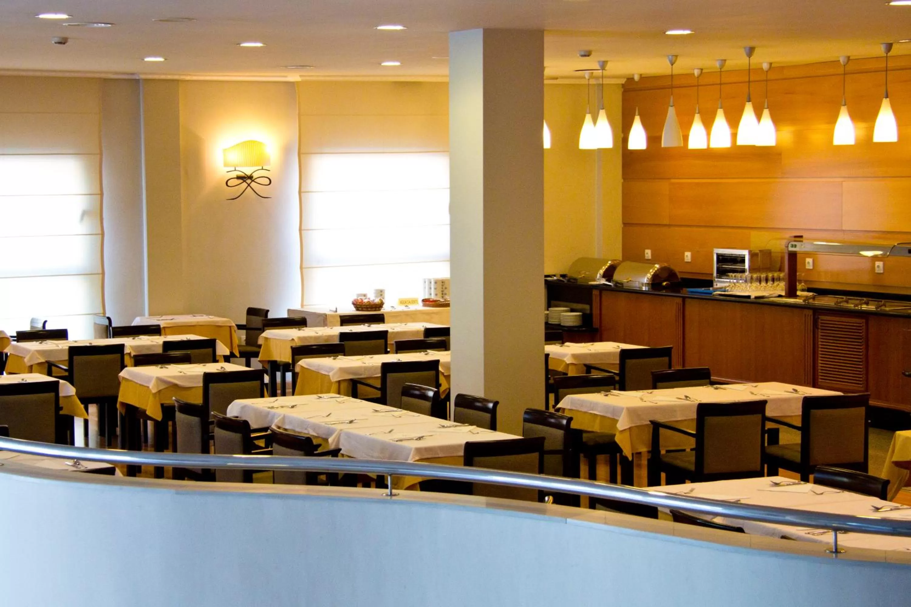 Restaurant/places to eat in Gran Hotel Victoria