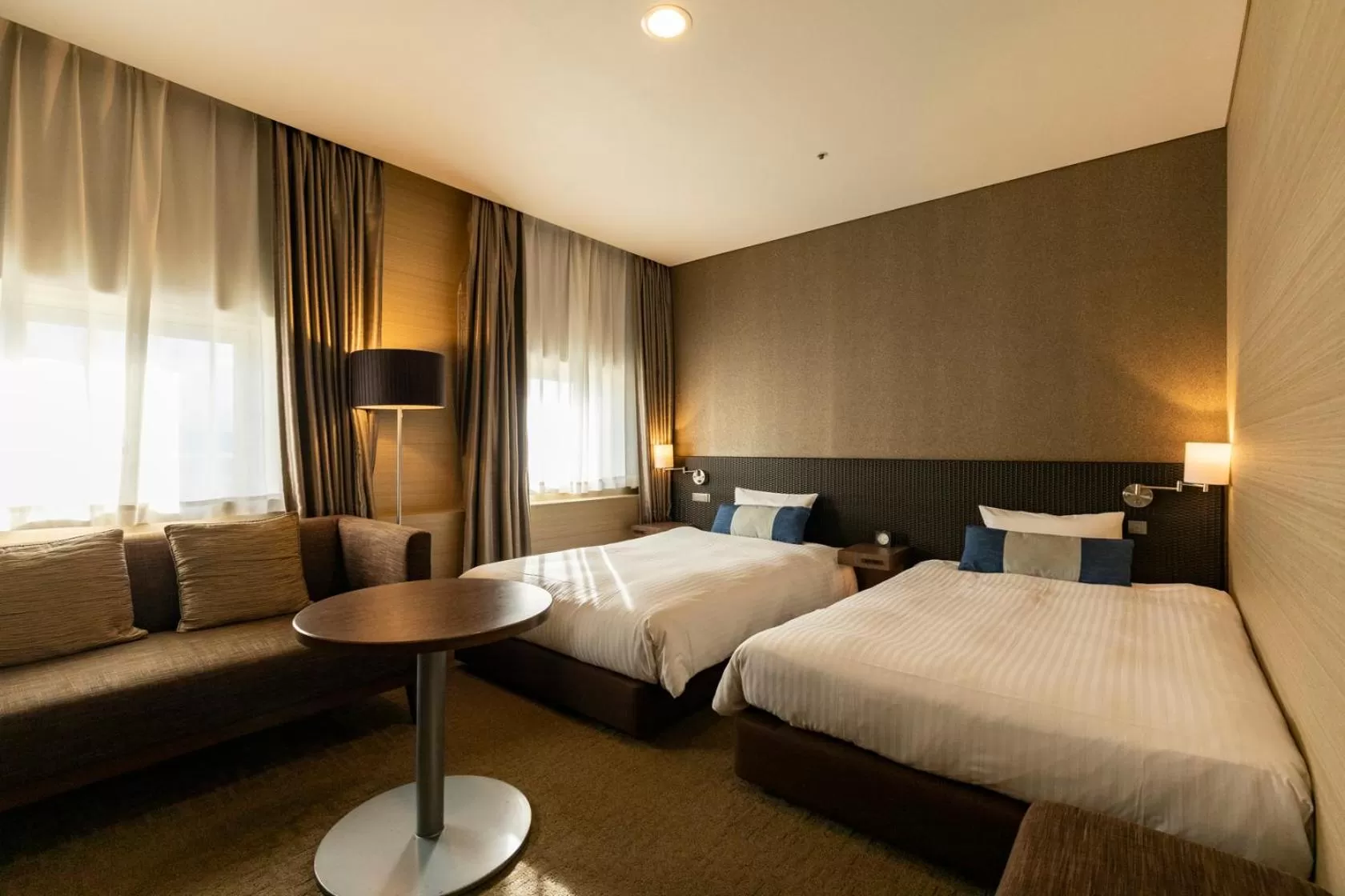 Bedroom, Bed in Nishitetsu Inn Kurosaki