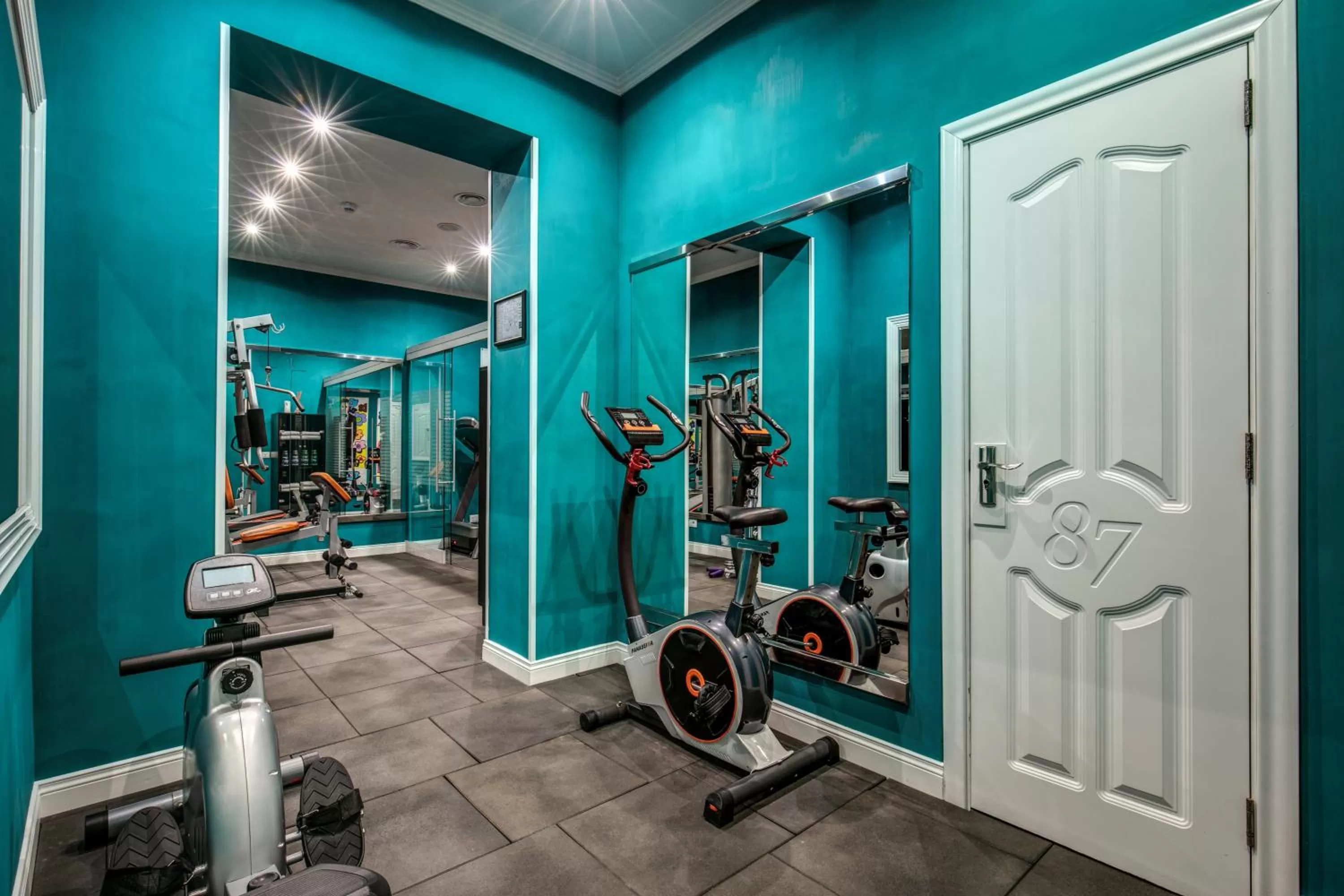 Fitness centre/facilities in Hotel 87 eighty-seven - Maison d'Art Collection