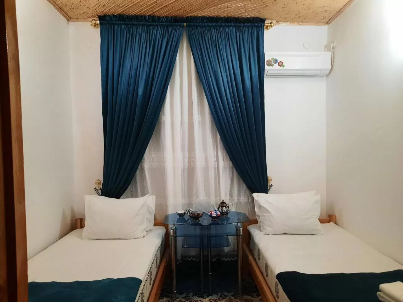 Property building, Bed in Boutigue Hotel Parvina