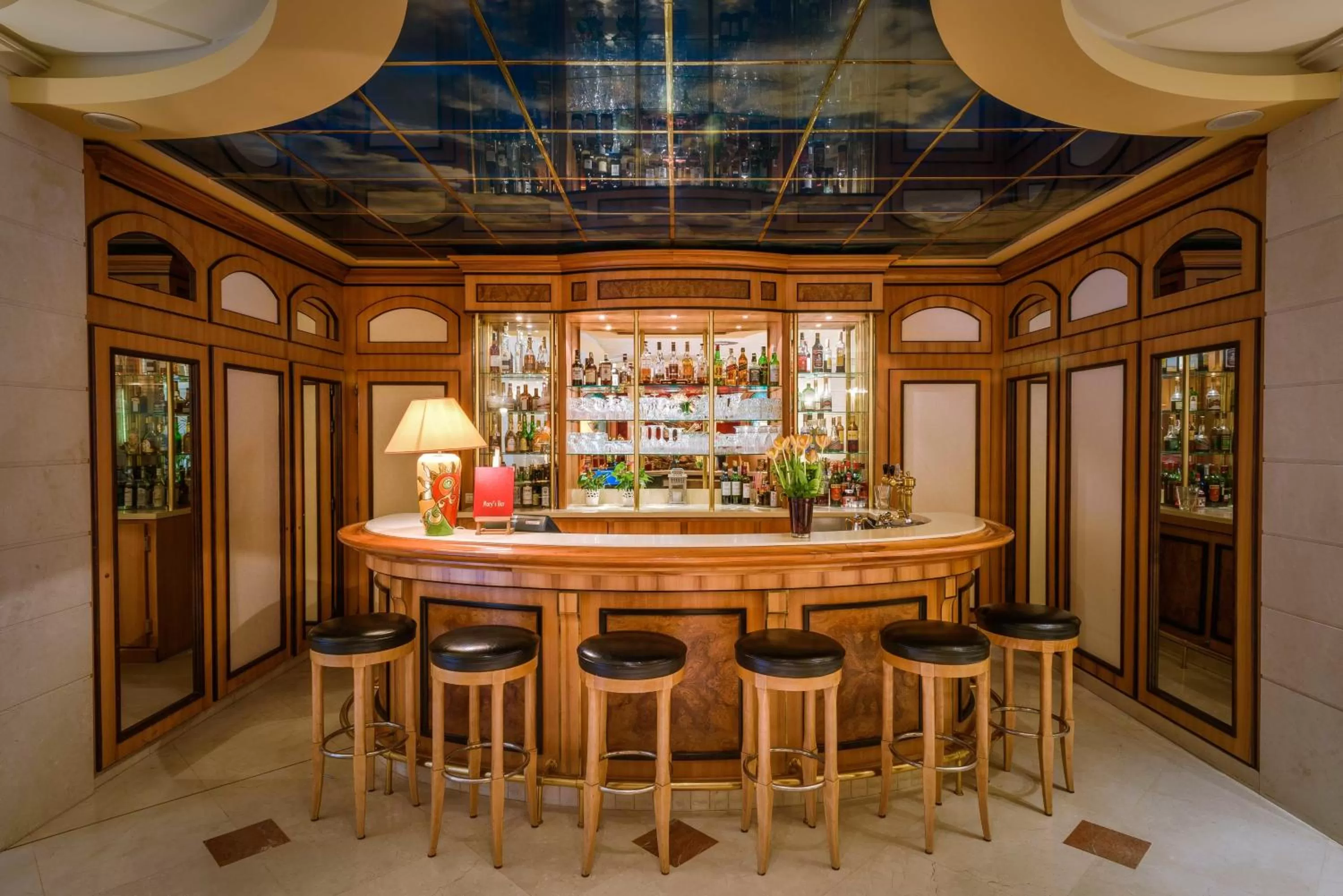 Lounge or bar in Hotel Parc Belair