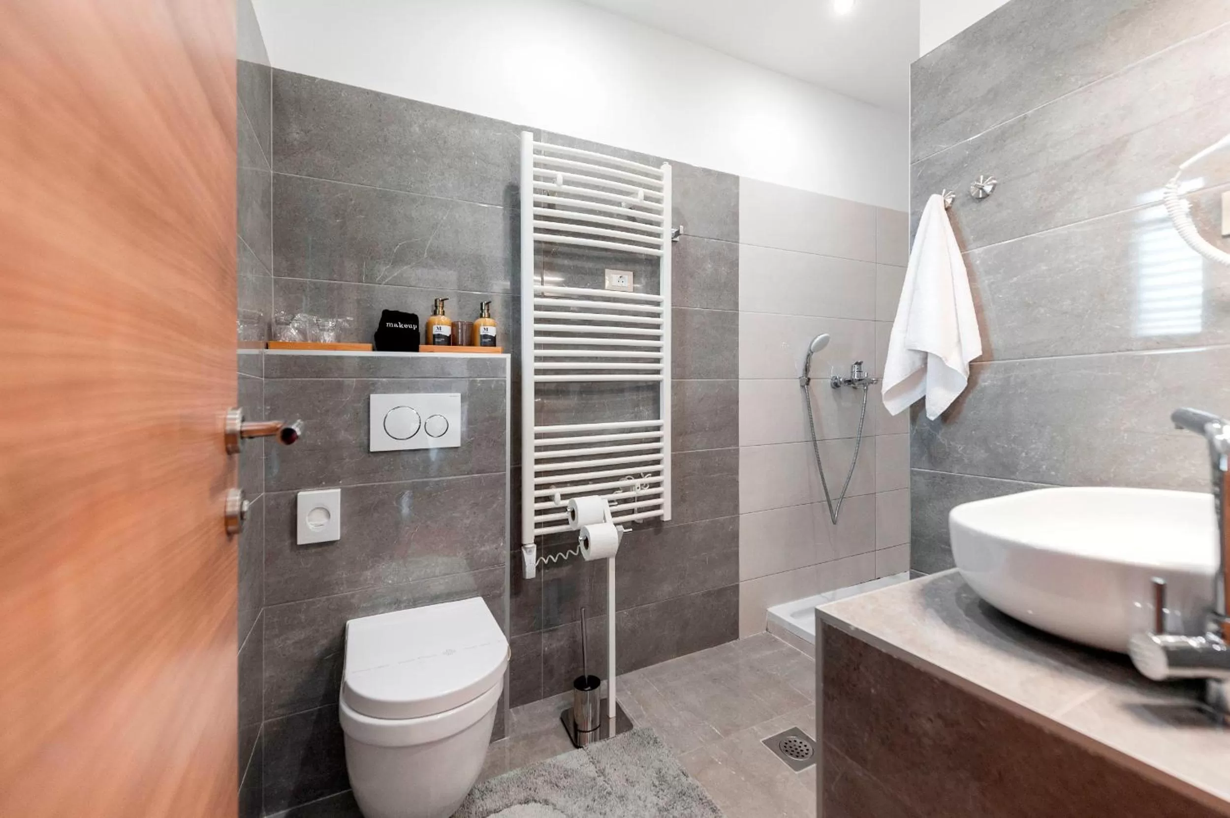 Shower in Villa B&B Marina & Parking Free