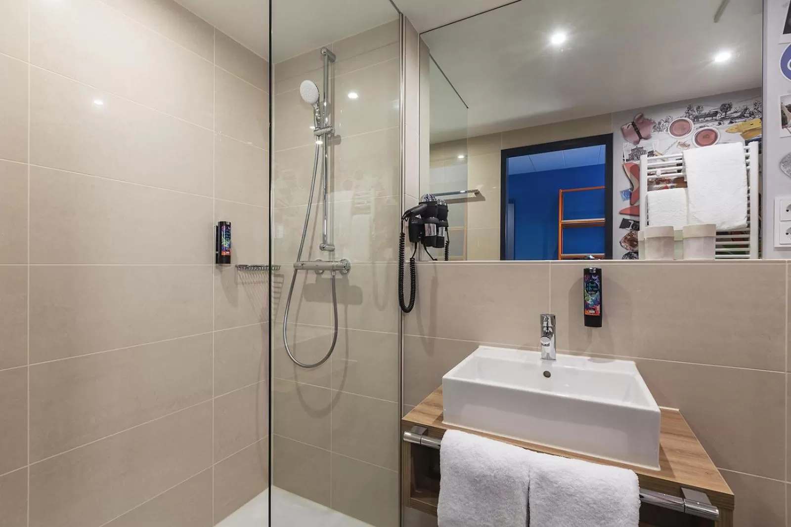 Bathroom in Holiday Inn - the niu, Belt Frankfurt Eschborn by IHG