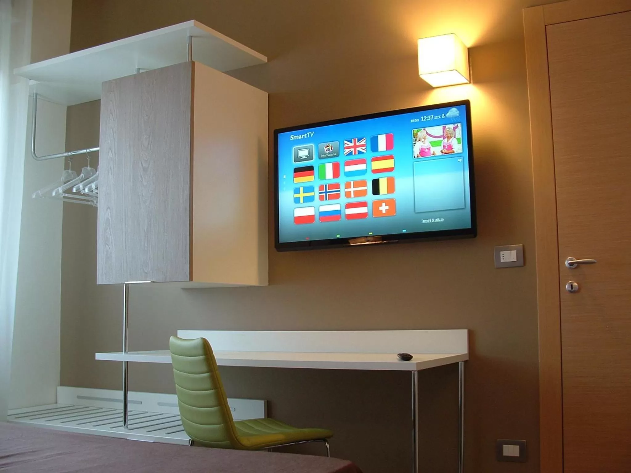 TV and multimedia in Hotel Toscana
