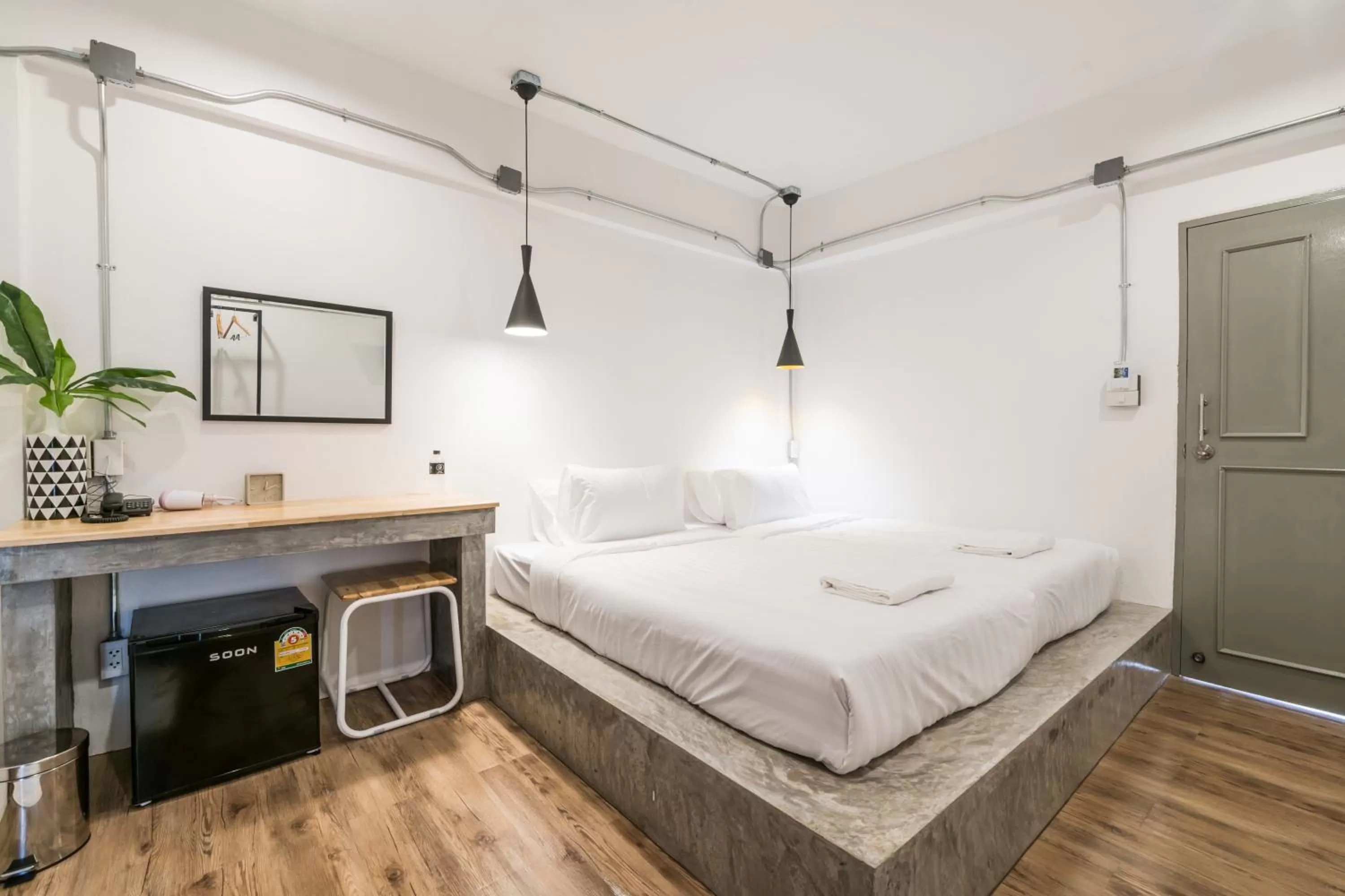 Bed in Your Space Hotel Prasingh