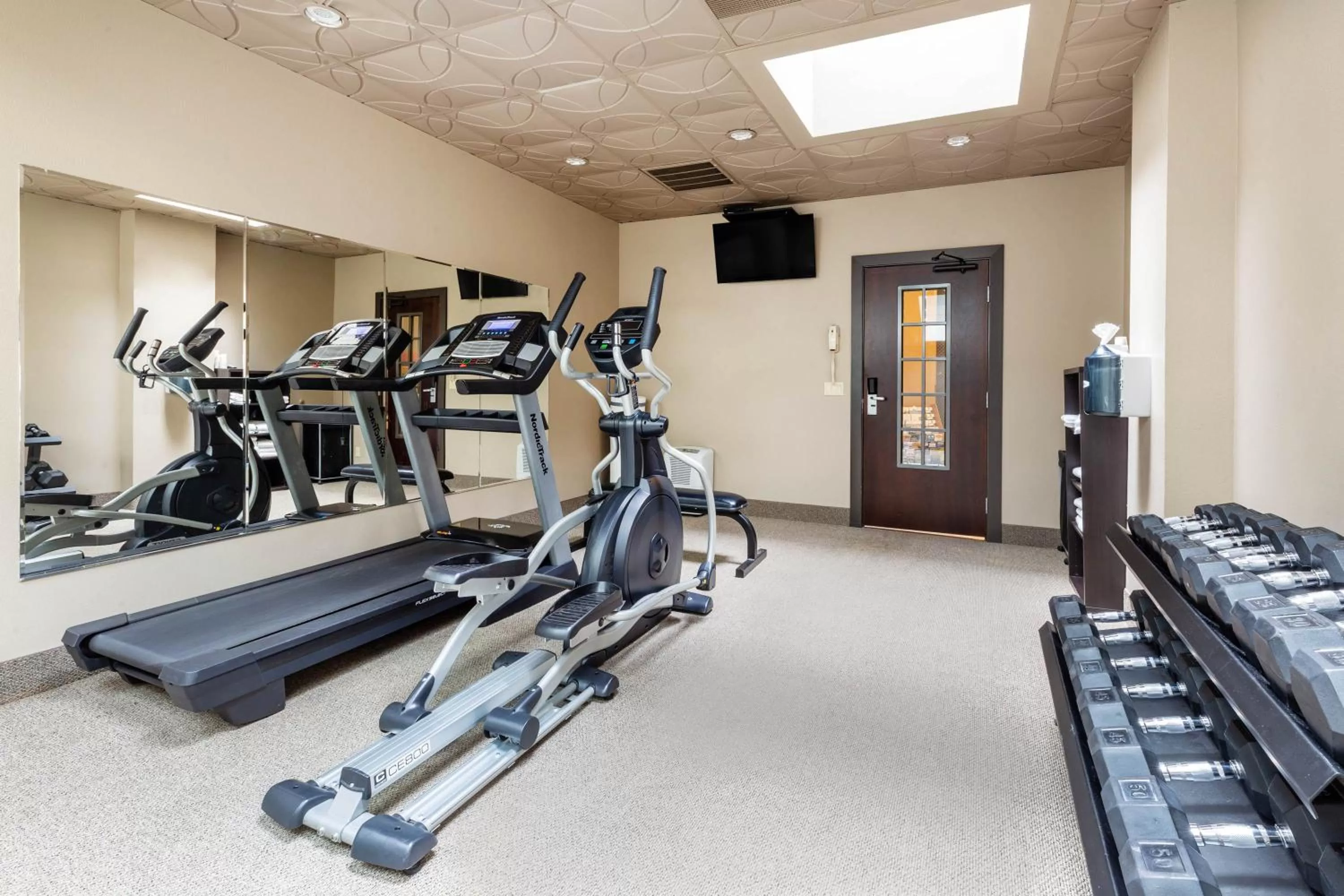 Fitness centre/facilities in La Quinta by Wyndham Seattle Downtown