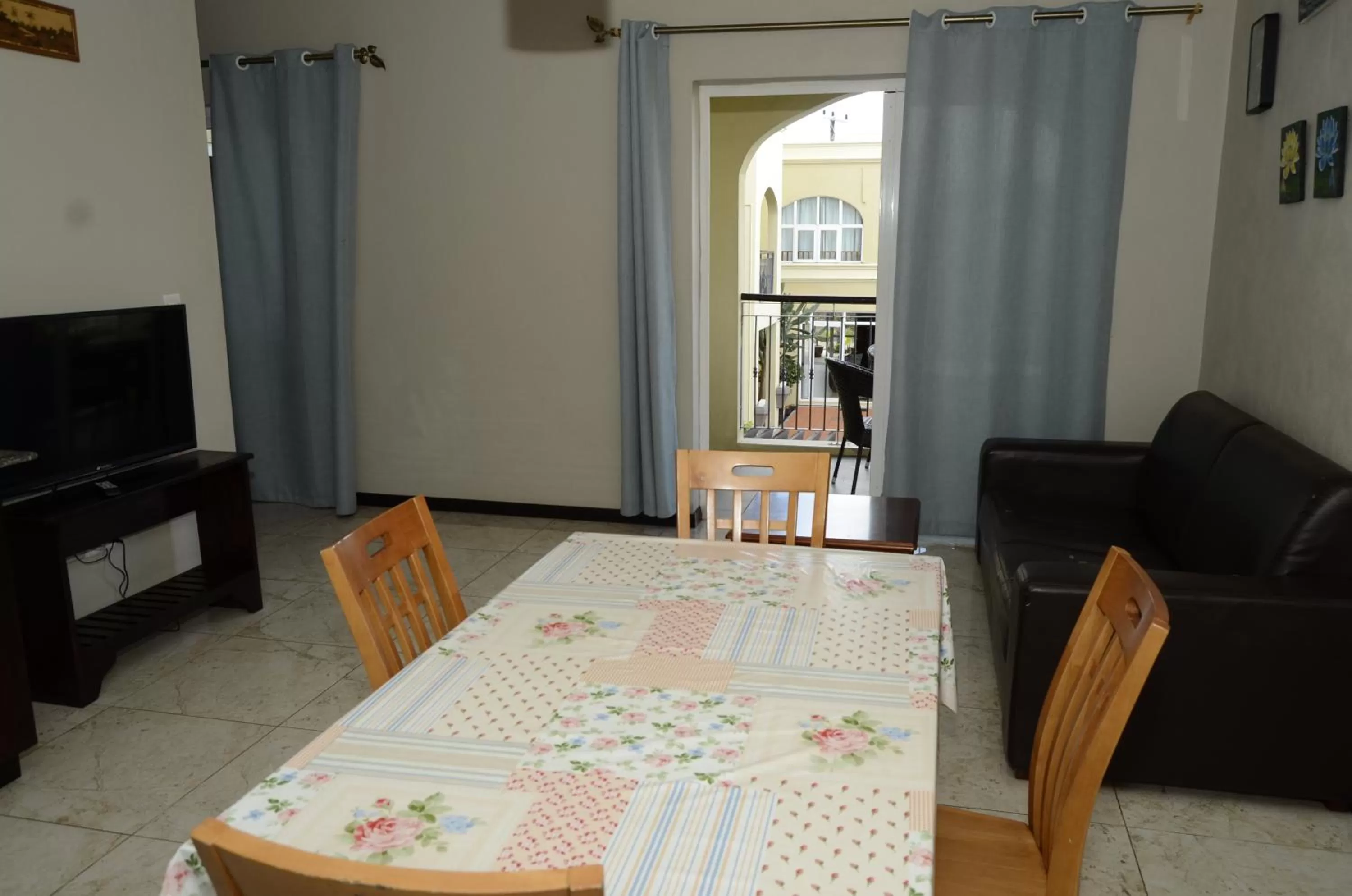 Dining area in Villa Narmada