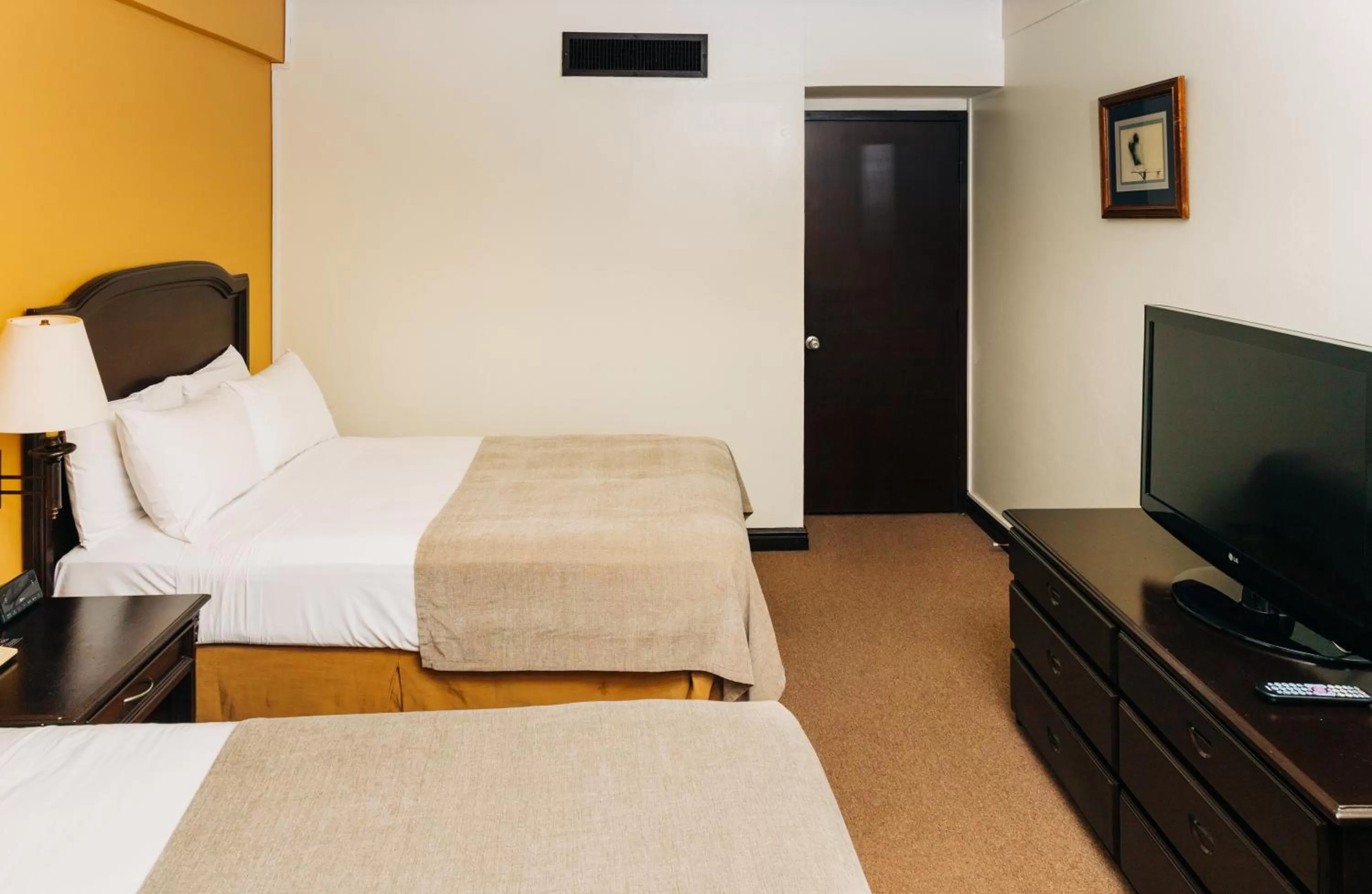 Bedroom, Bed in Plaza Hotel and Suites