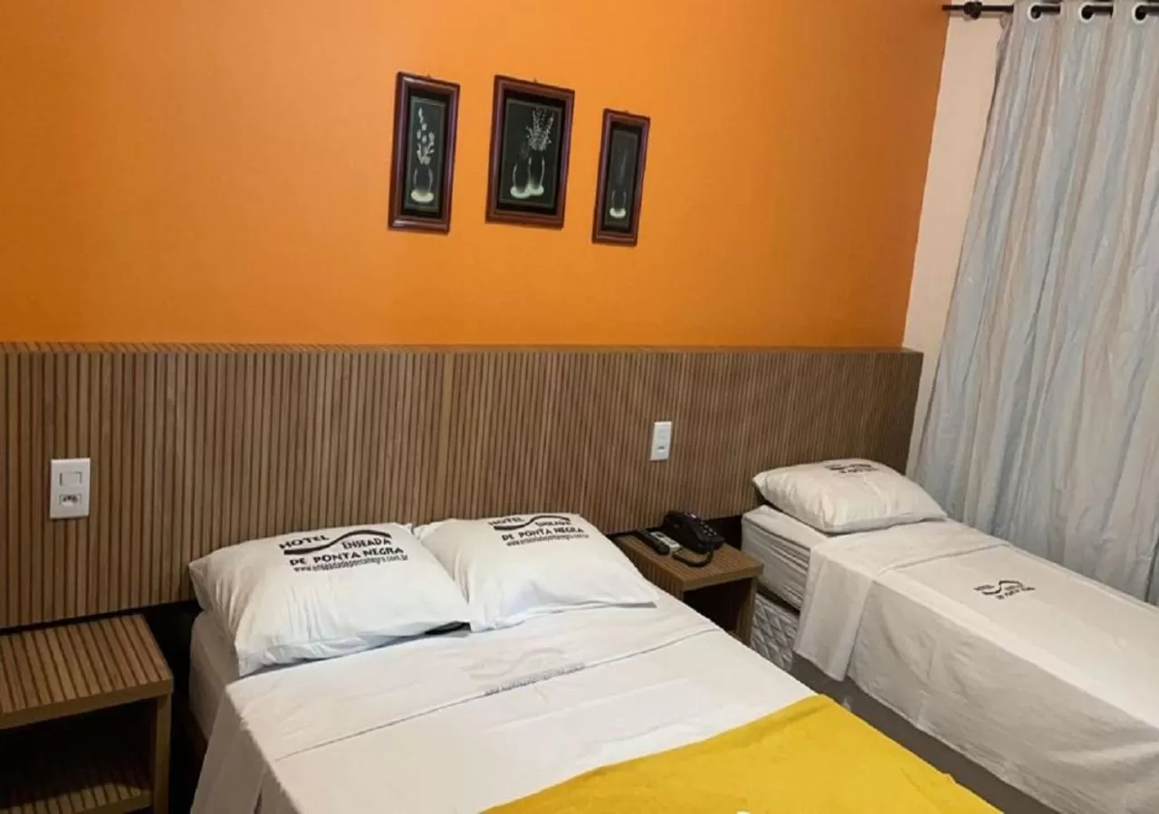 Bedroom, Bed in Hotel Enseada de Ponta Negra