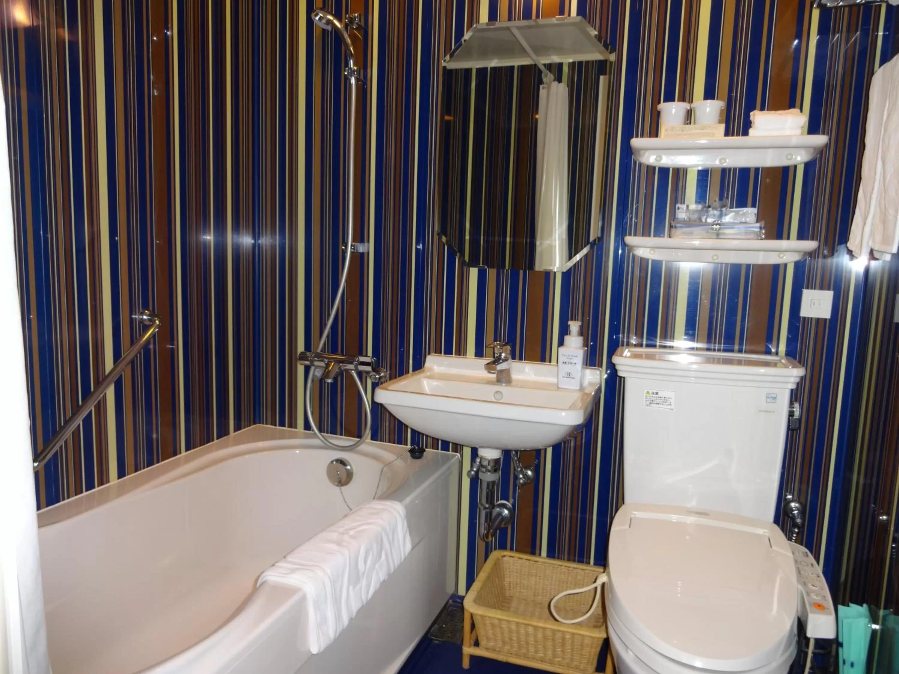 Bathroom in Hotel Monterey Kyoto