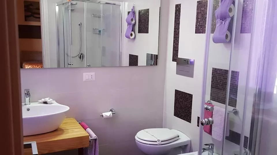 Bathroom in B&B Villa Letizia Inn