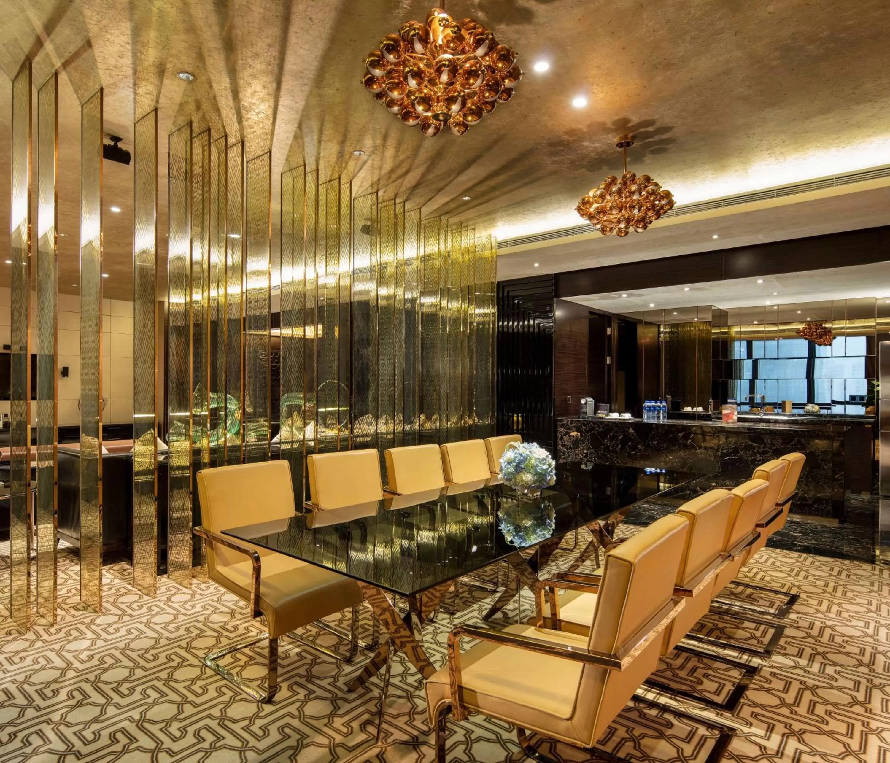 Bed in Hilton Shenzhen Futian, Metro Station at Hotel Front Door, Close to Futian Convention & Exhibition Center