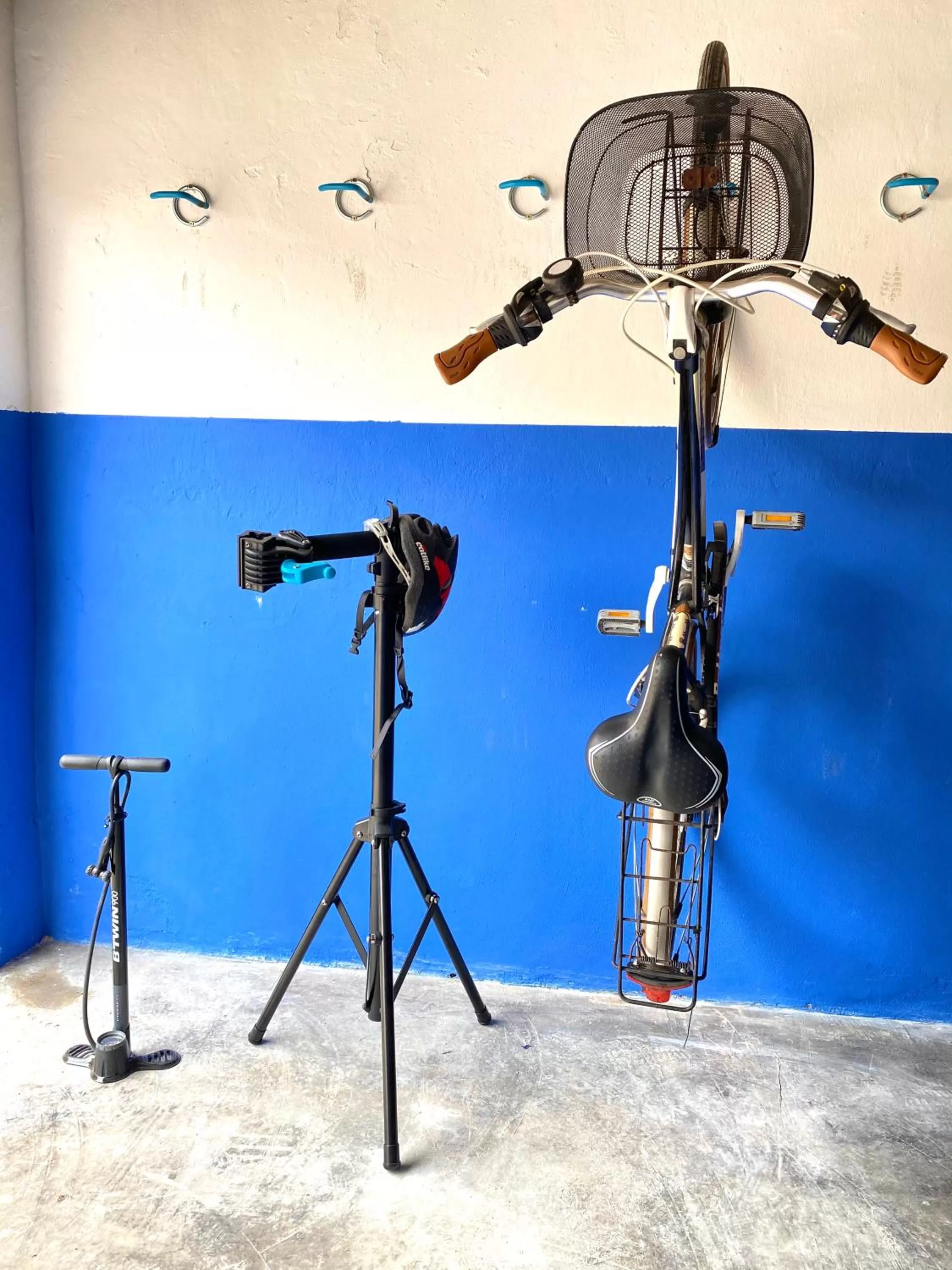 Cycling in Hotel Boutique Can Pocovi