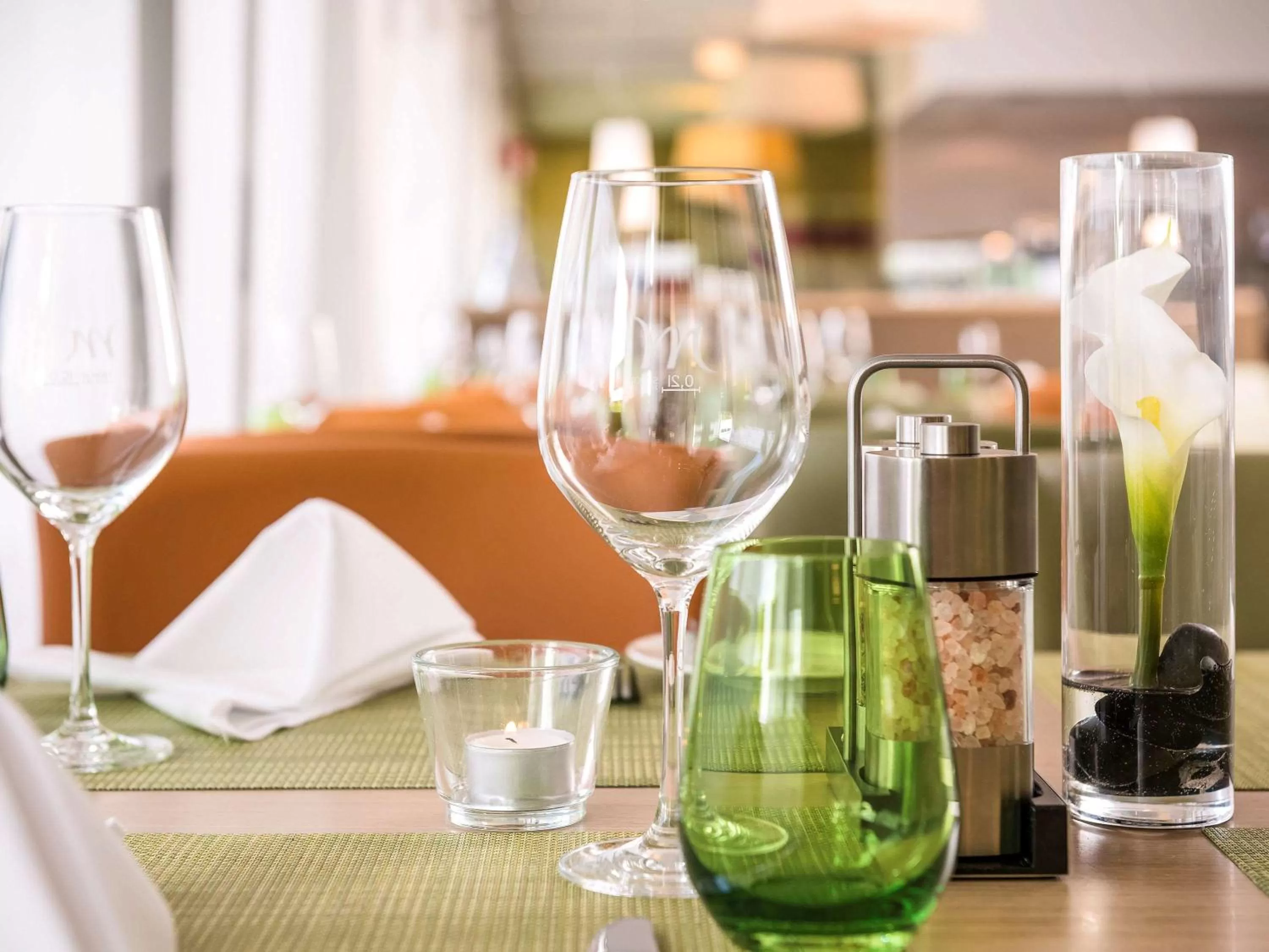 Restaurant/places to eat in Mercure Düsseldorf Airport