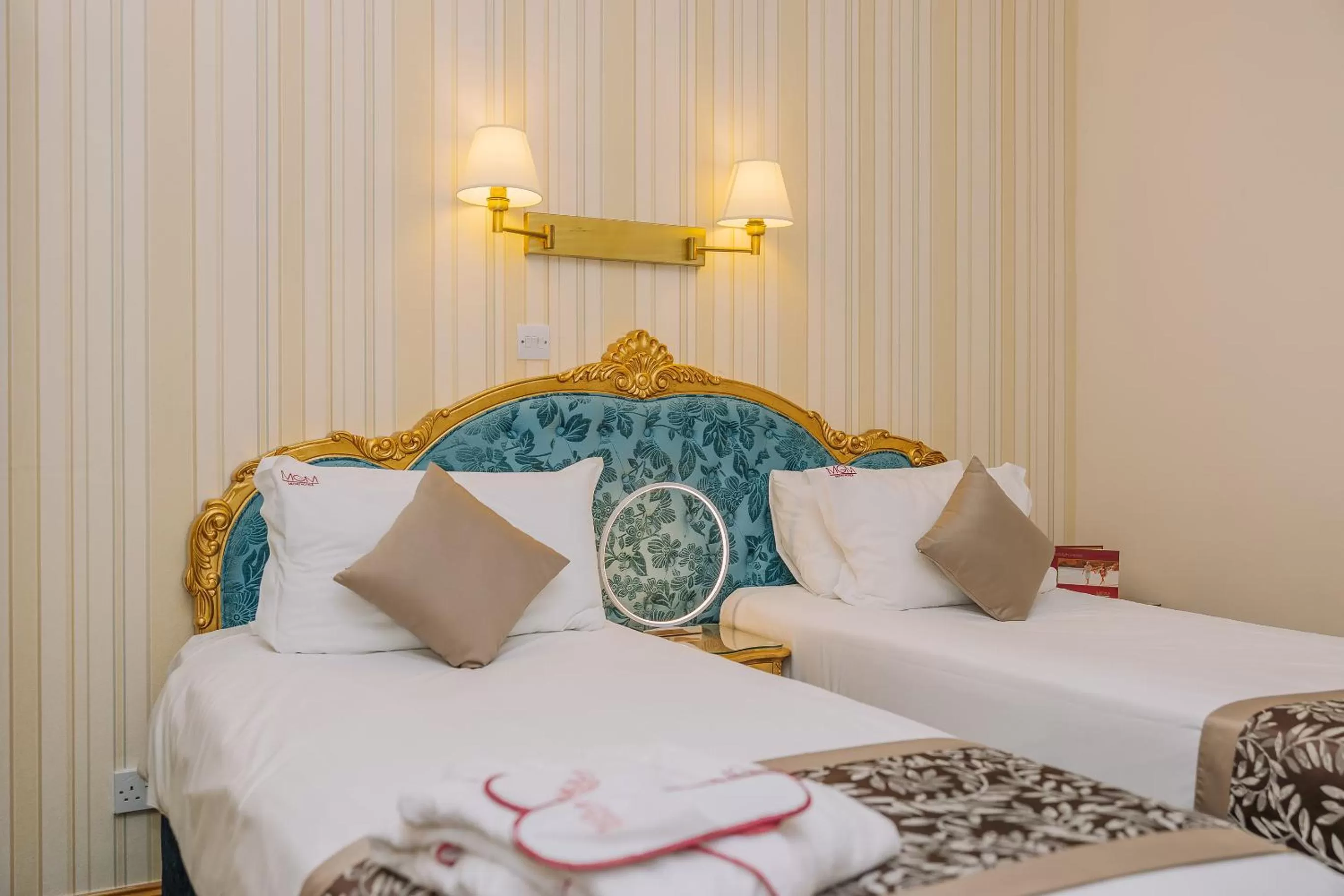 Bed in Muthu Alexandra Hotel