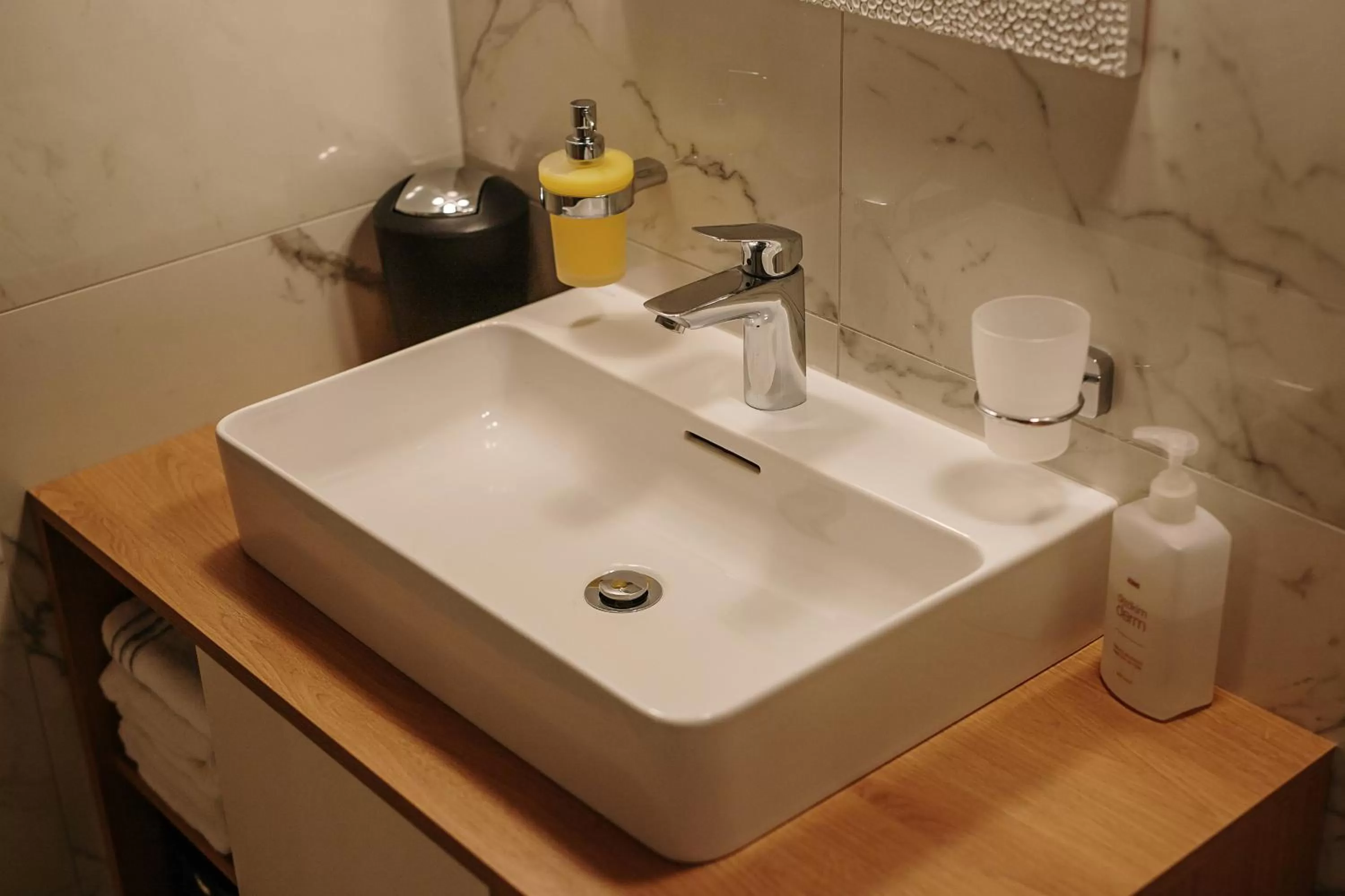 Bathroom in Operna klet Ljubljana