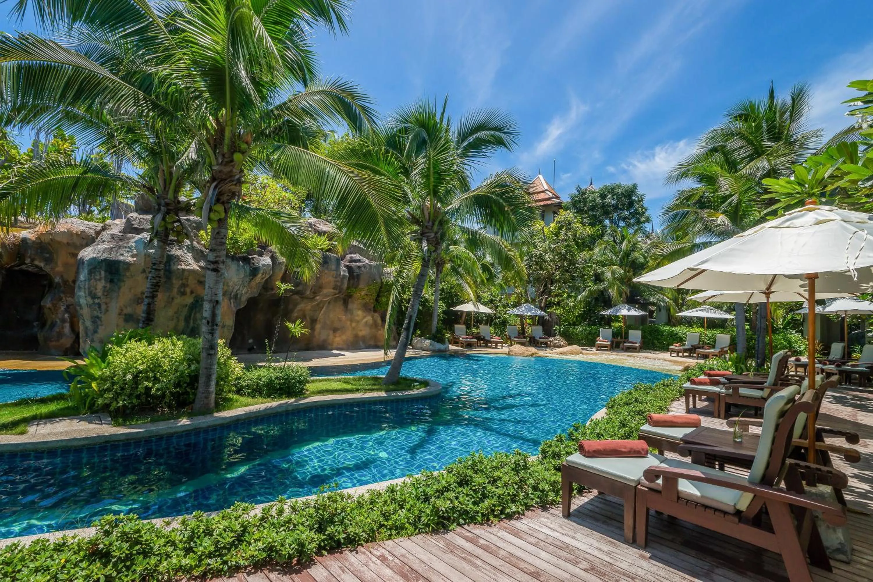 Swimming pool in Royal Muang Samui Villas