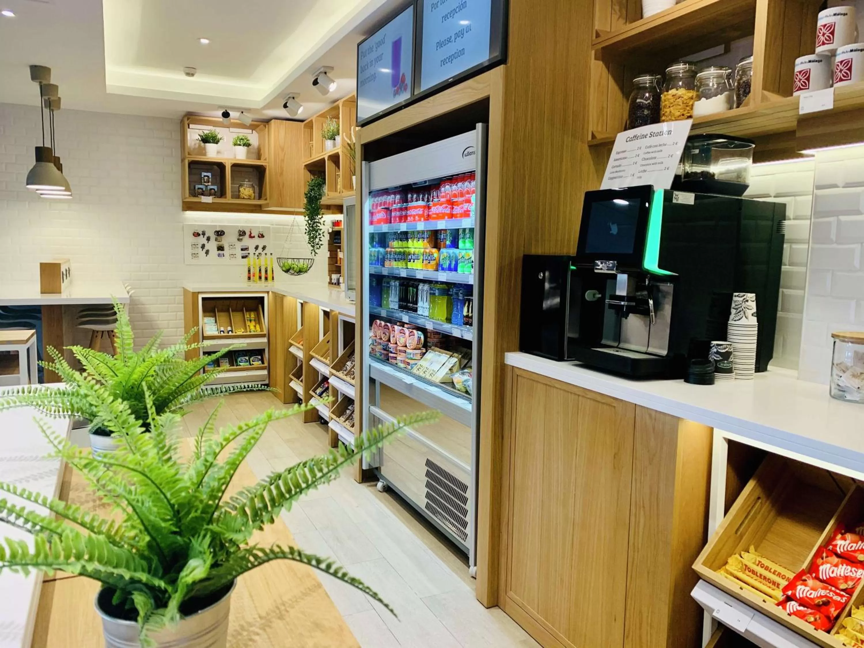 Restaurant/places to eat in Hilton Garden Inn Málaga