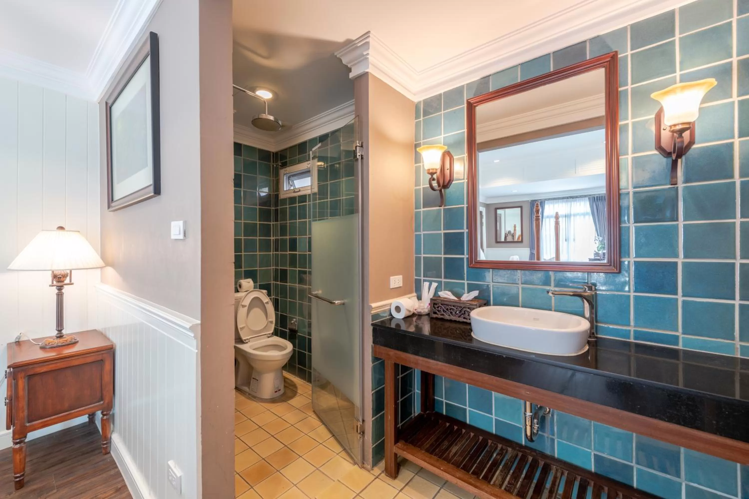 Bathroom in The Orchid House 153