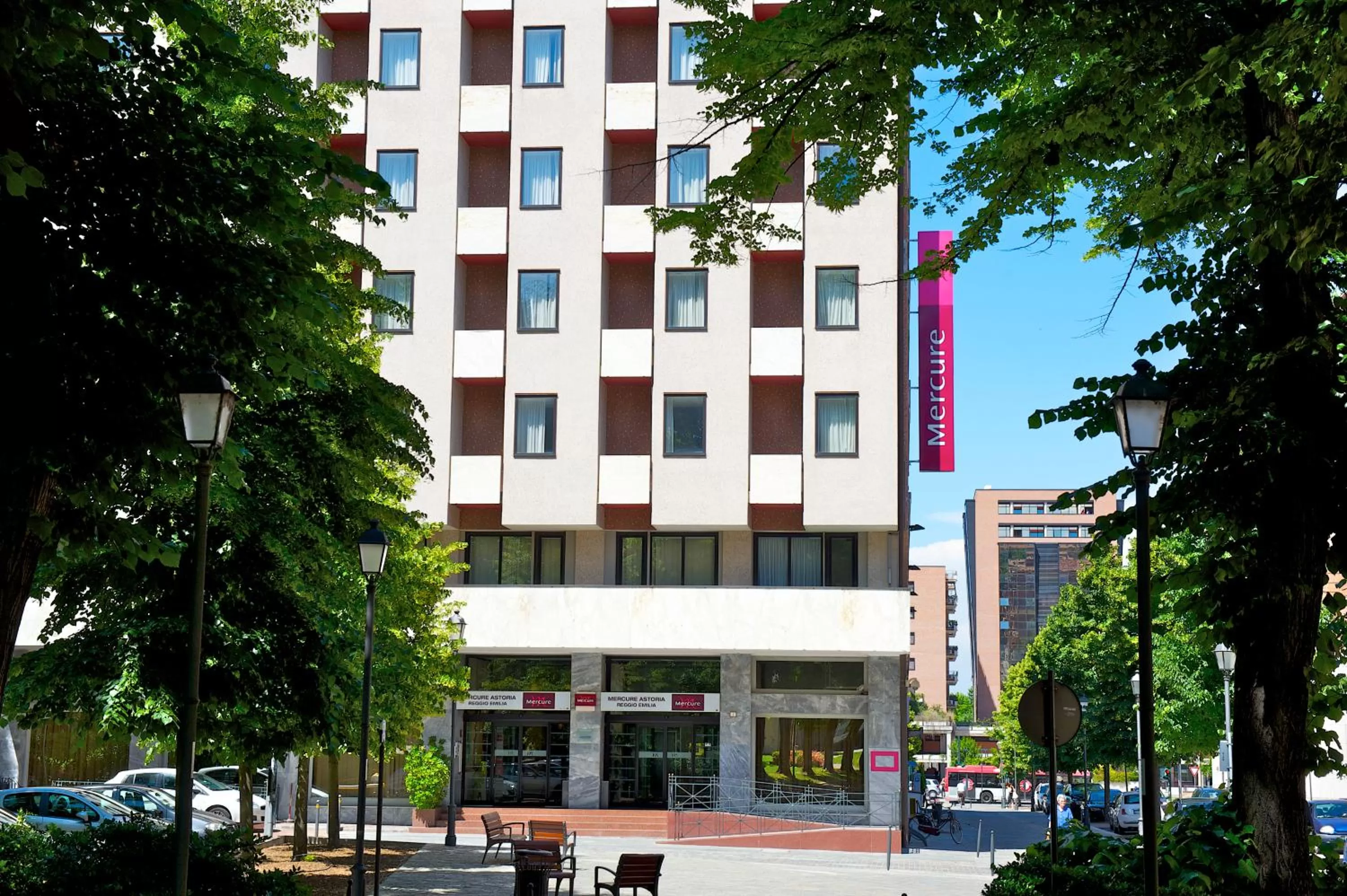 Property building in Mercure Reggio Emilia Centro Astoria