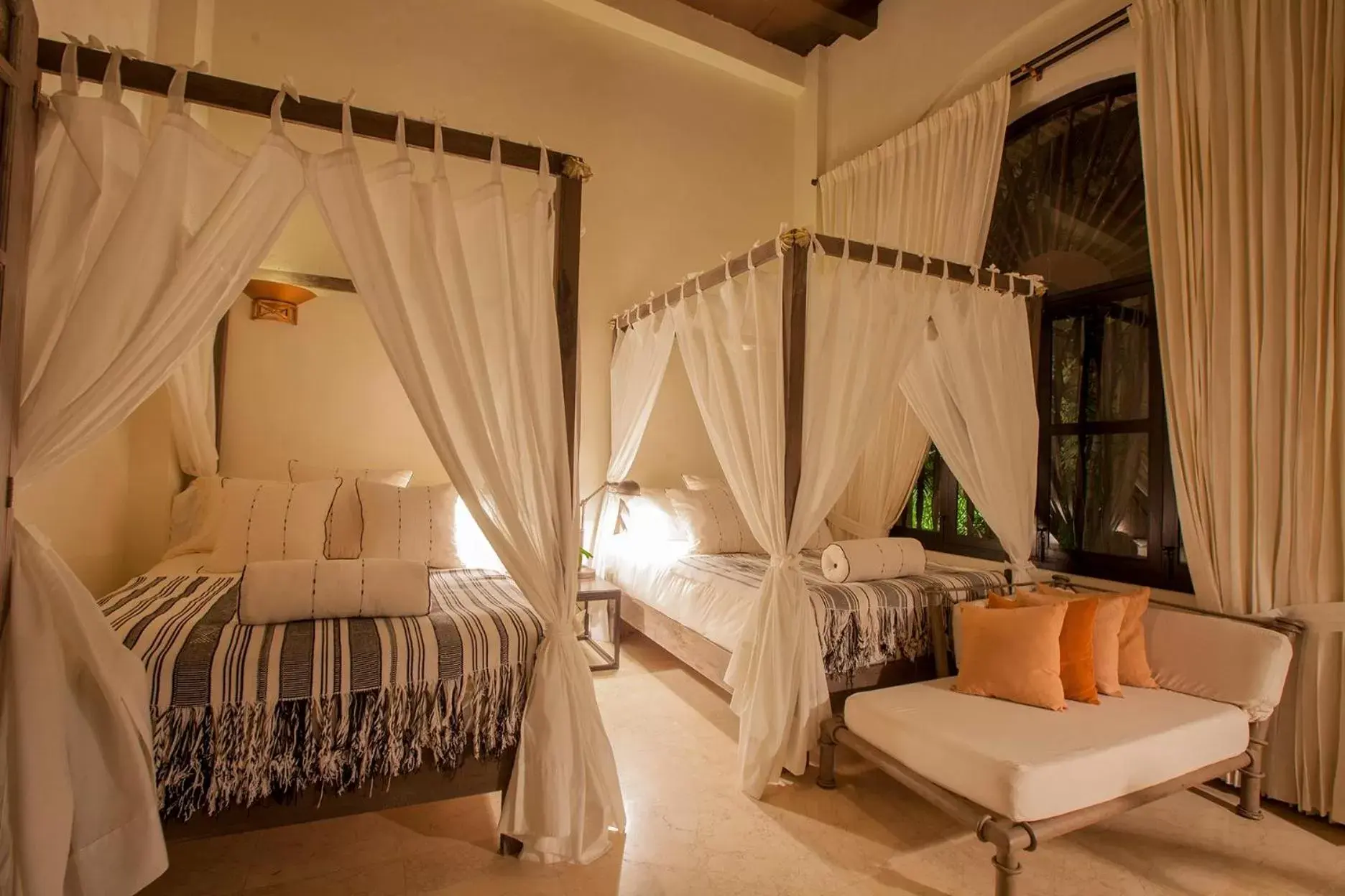 Standard Double Room with Two Double Beds in Casa de Alba Hotel Boutique Standard Double Room with Two Double Beds in Casa de Alba Hotel Boutique