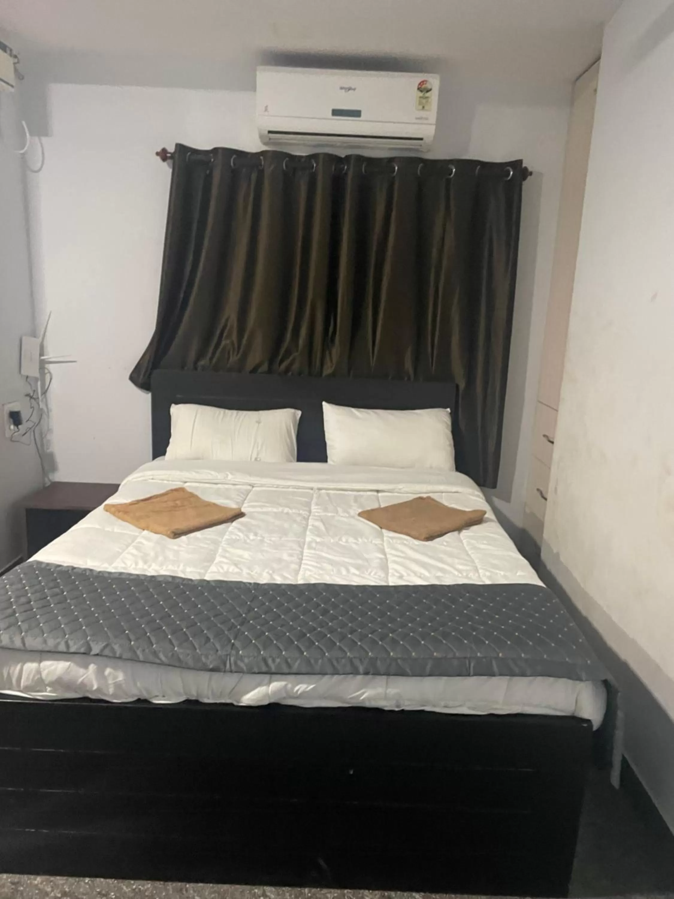 Bed in Calangute Beach Corner