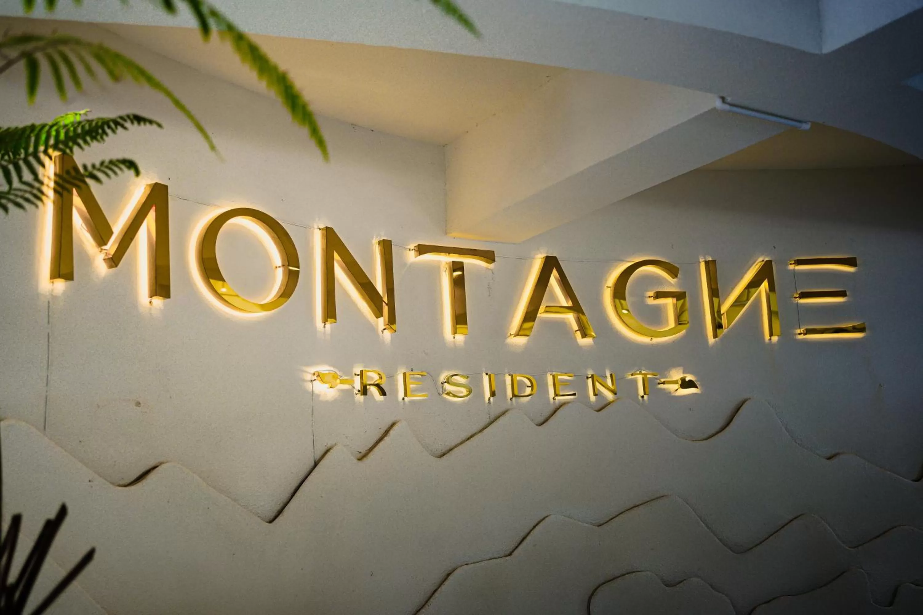 Logo/Certificate/Sign in Montagne Residence
