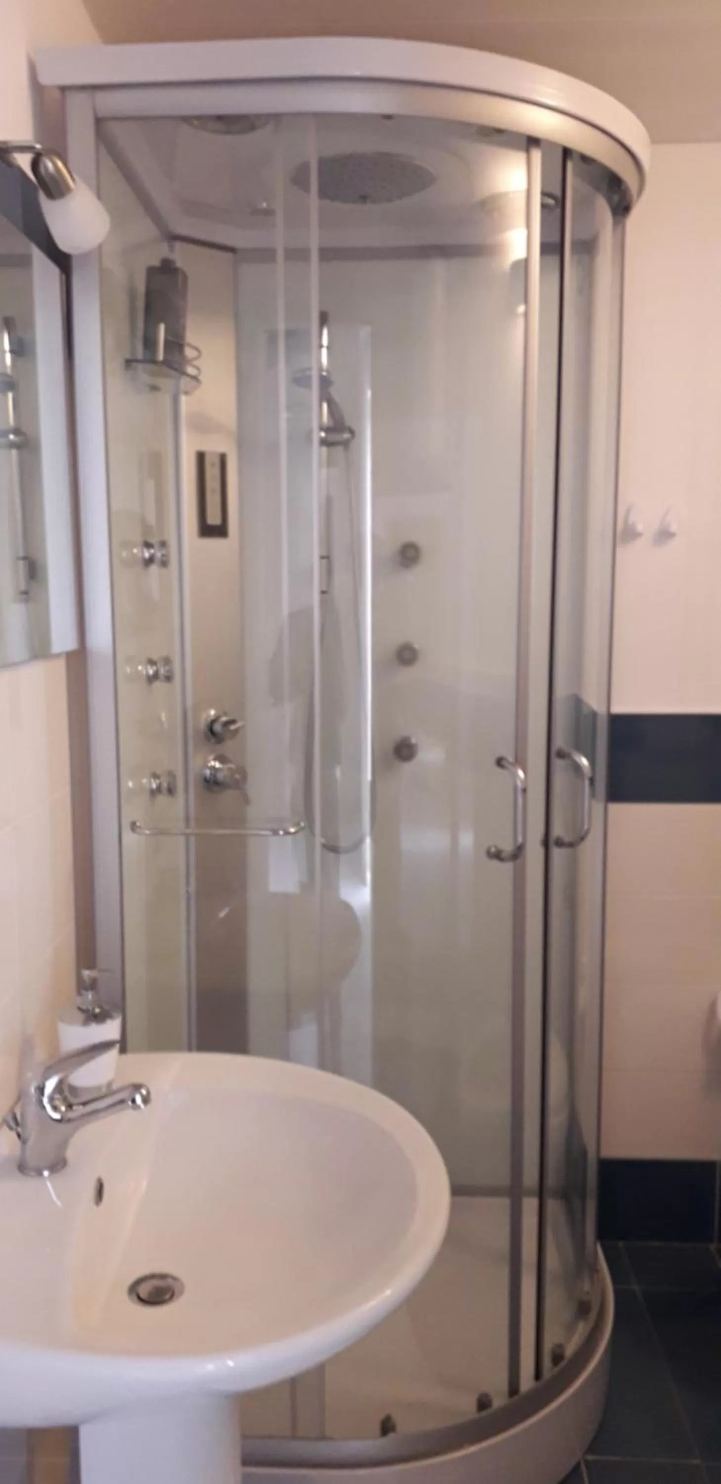 Shower in Italiana Resort Atrio