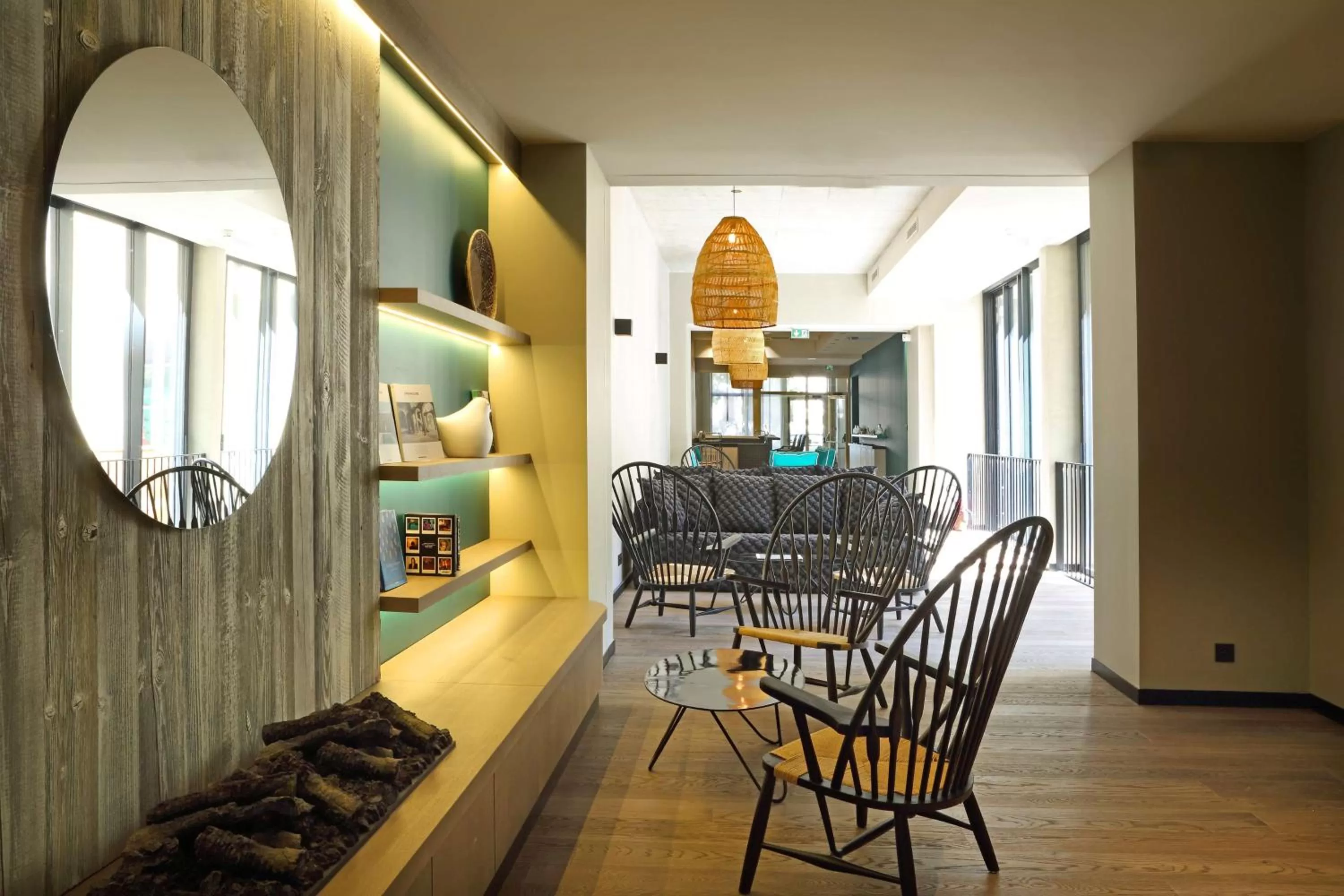 Lobby or reception in Best Western Plus Hôtel La Joliette