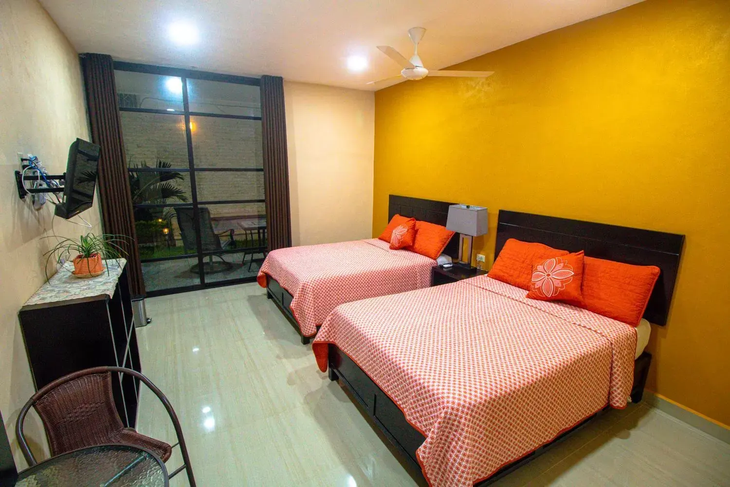 Twin Room with Pool View - single occupancy in Hotel Avila Twin Room with Pool View - single occupancy in Hotel Avila