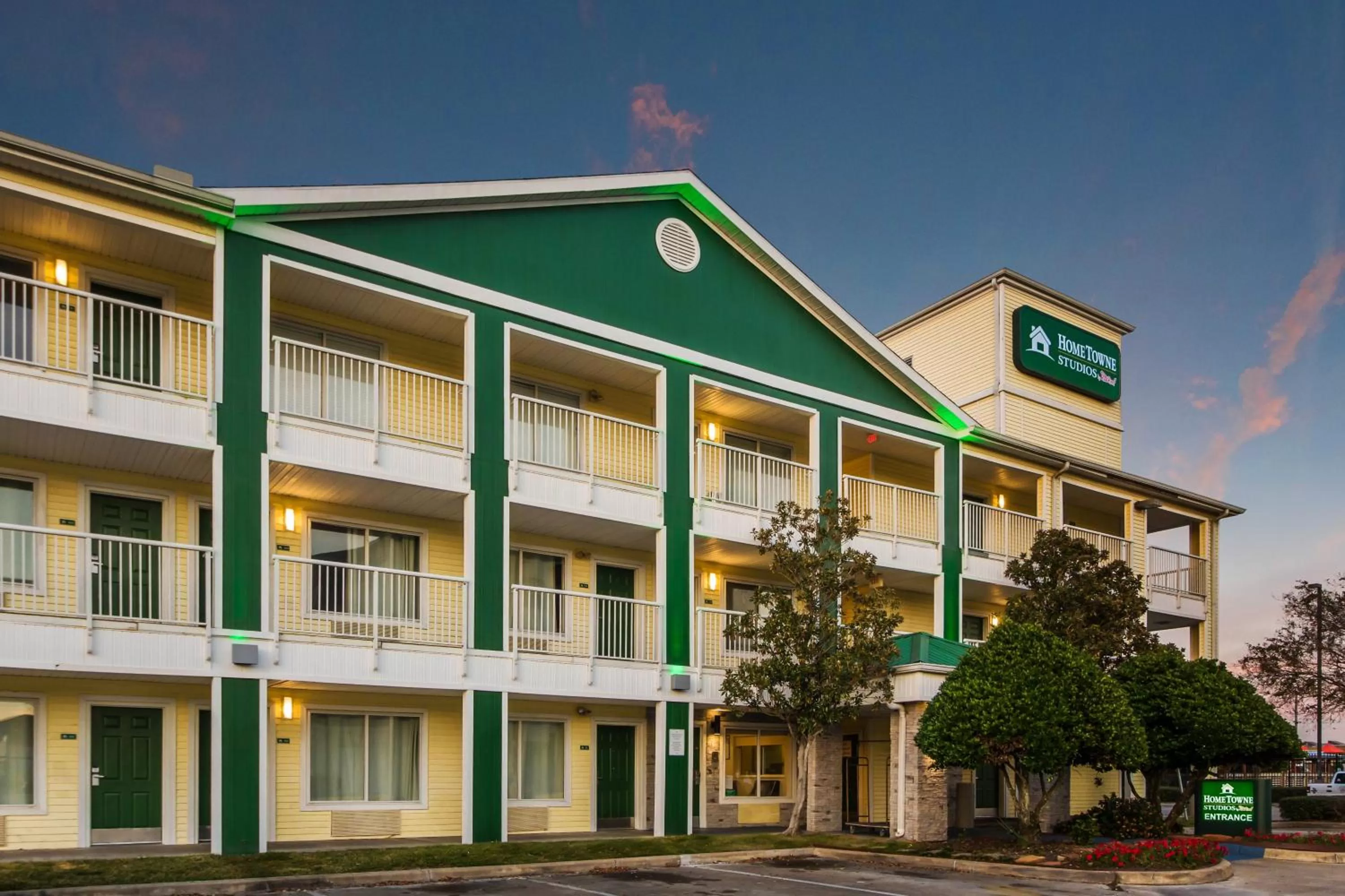 Property building in HomeTowne Studios by Red Roof Houston - West Oaks - Energy Corridor