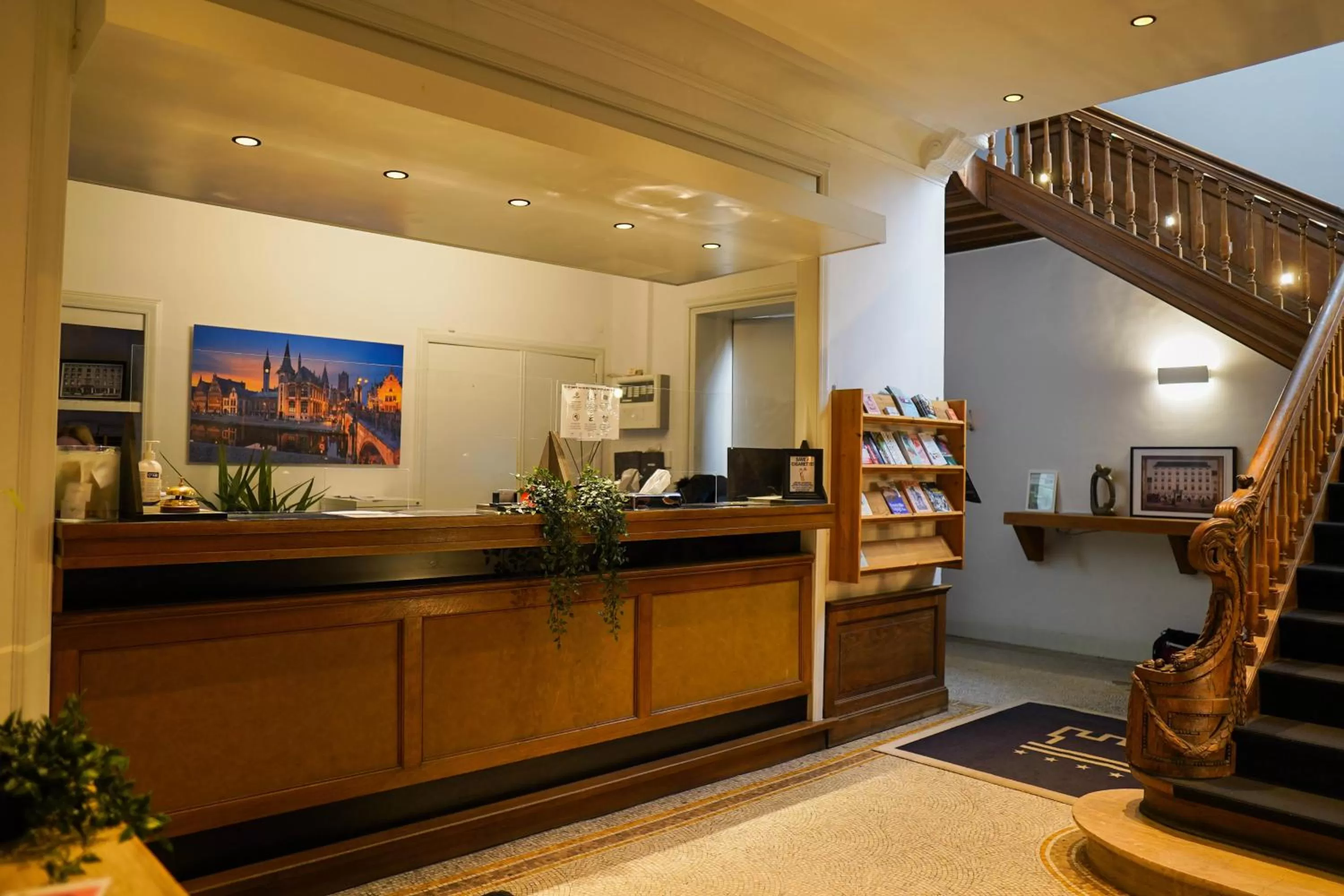 Lobby or reception in Hotel de Flandre Ghent