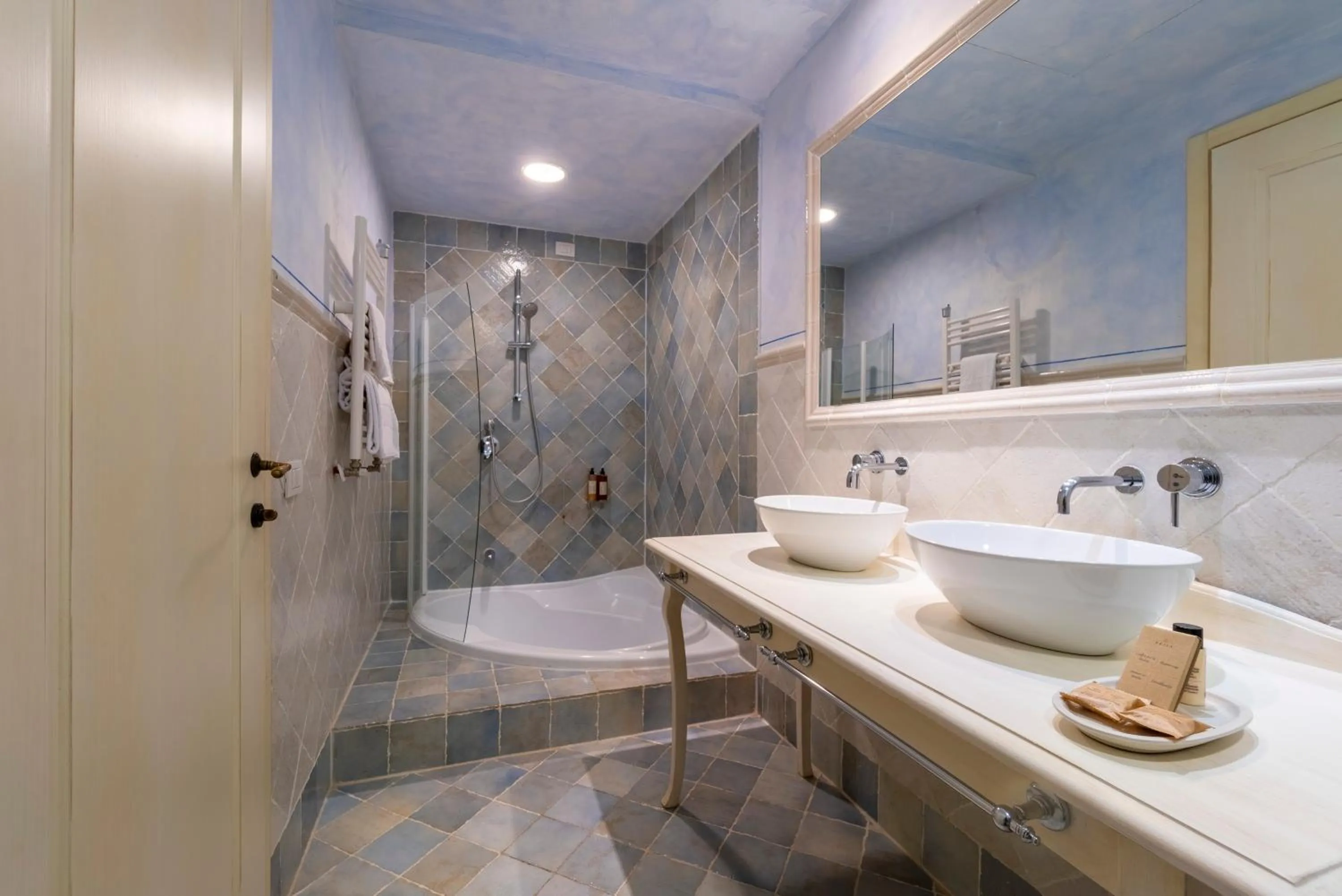 Bathroom in Hotel Borgo Di Cortefreda - Place of Charme