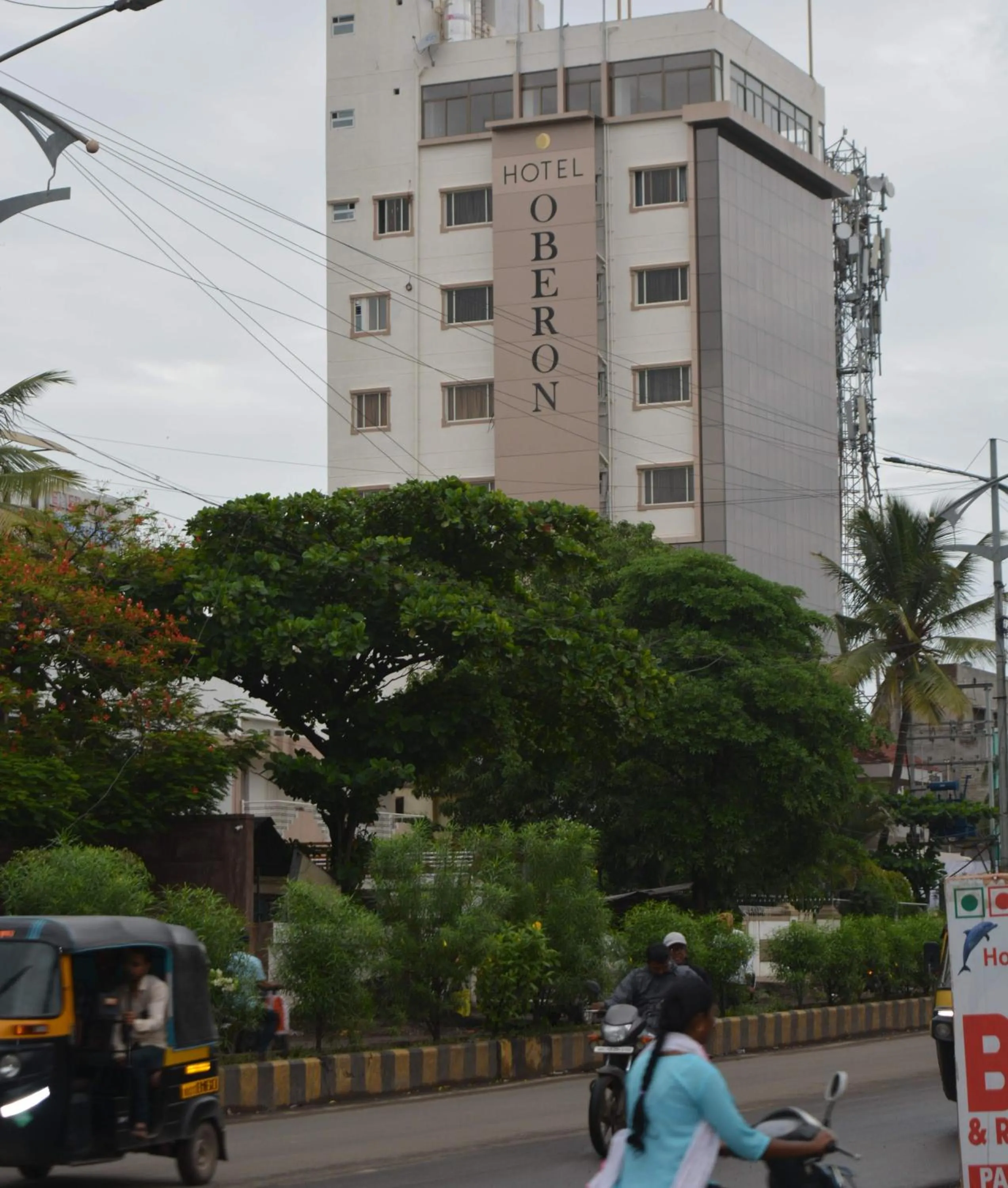 Property building in Hotel Oberon