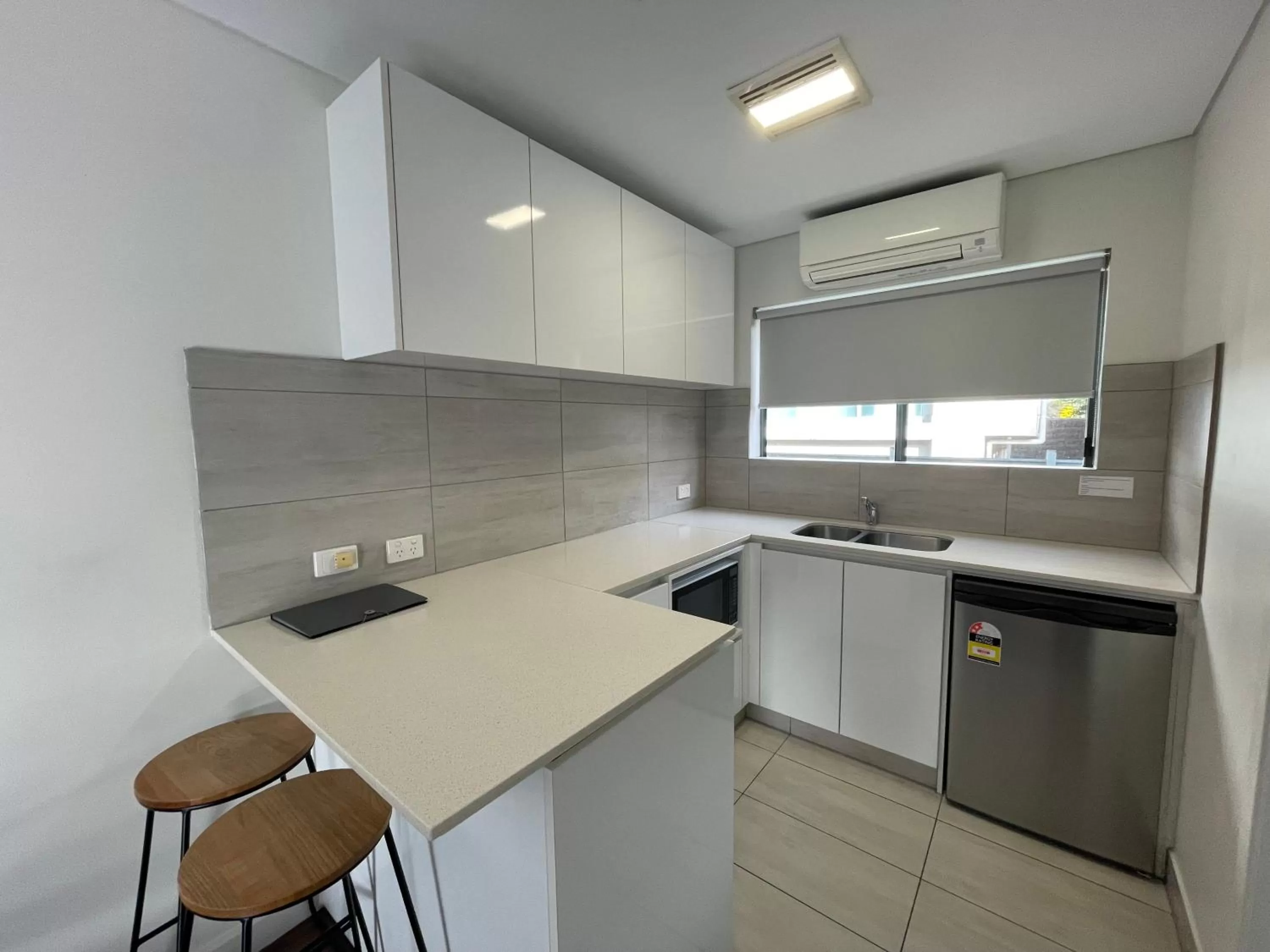 Kitchen or kitchenette in Coastal Motel