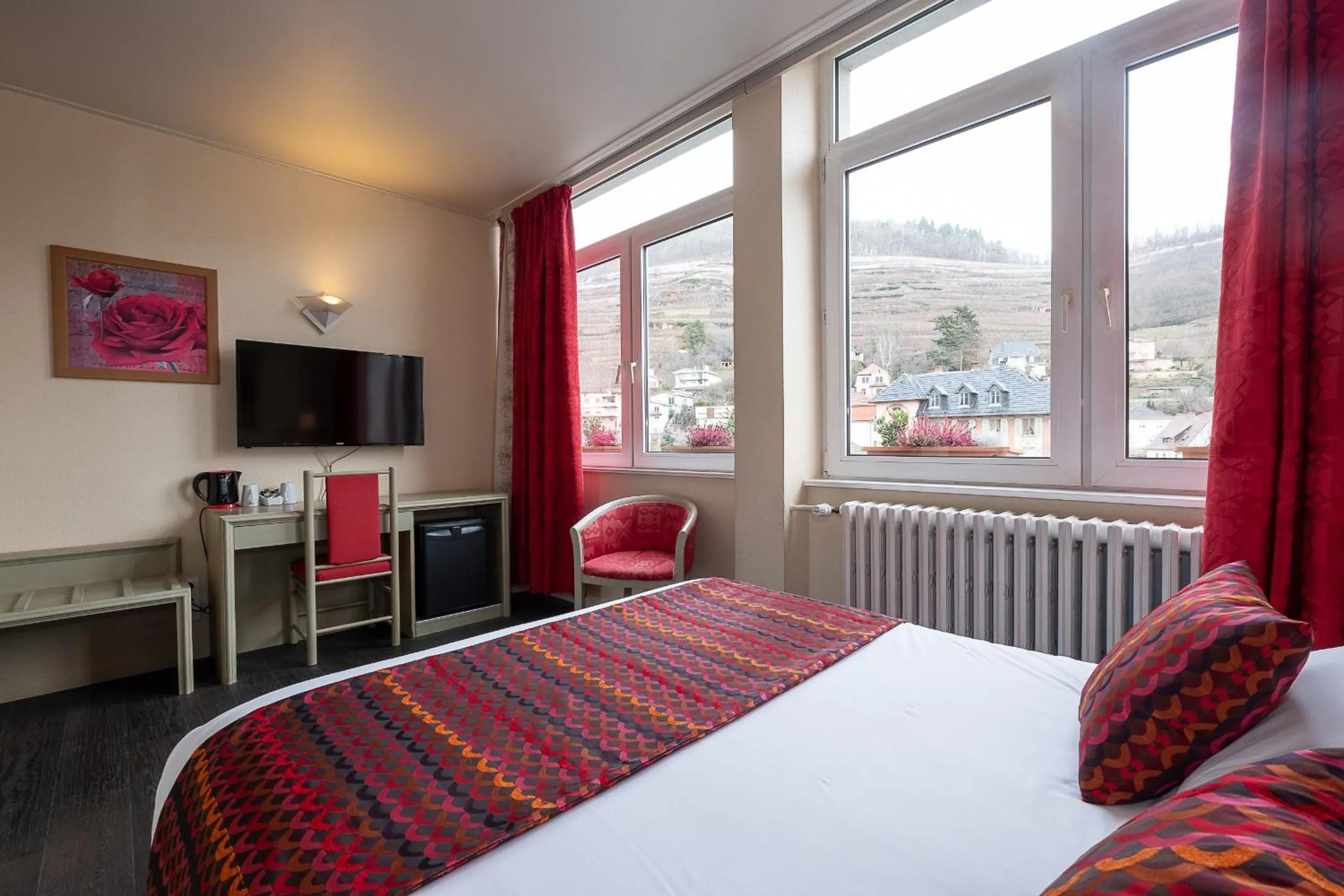 Bed in The Originals City Hotel de l Ange Guebwiller